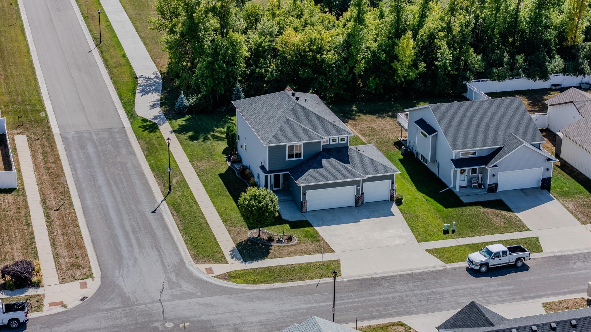 2017 single family home for sale at 6204 63rd Avenue S in Fargo, ND — 5 bed, 4 bath (photo 2 of 74)