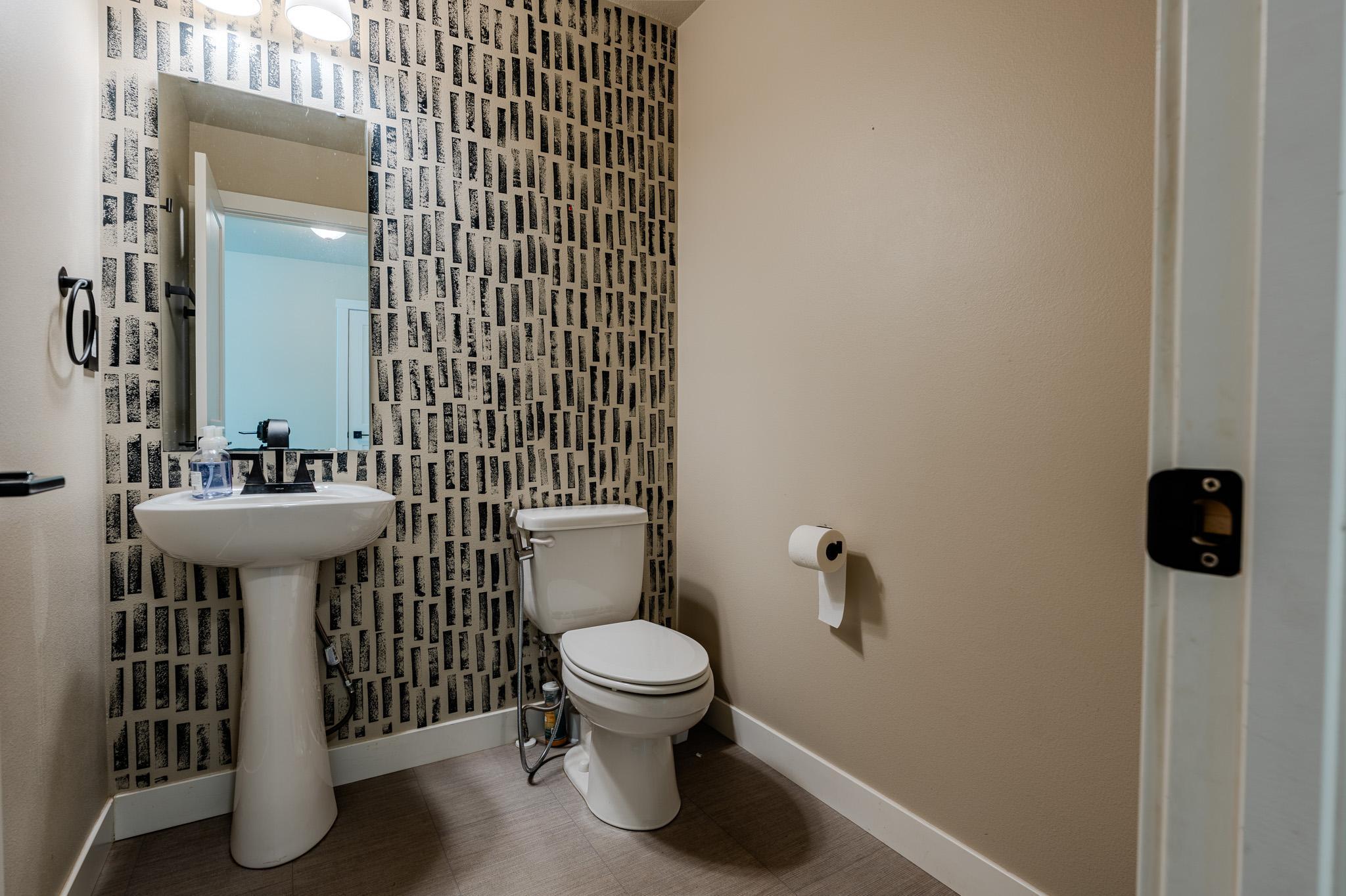 2017 single family home for sale at 6204 63rd Avenue S in Fargo, ND — 5 bed, 4 bath (photo 14 of 74)