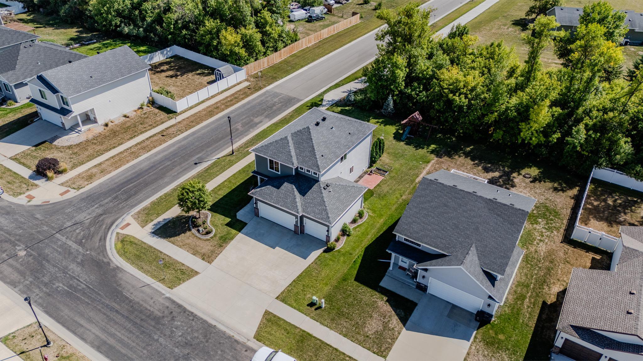 2017 single family home for sale at 6204 63rd Avenue S in Fargo, ND — 5 bed, 4 bath (photo 5 of 74)