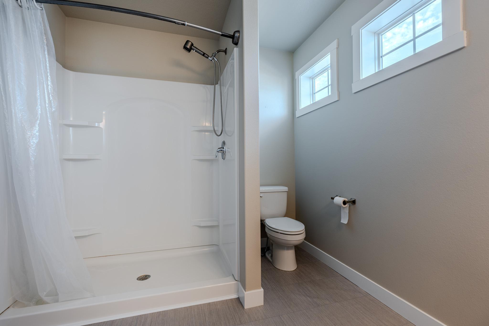 2017 single family home for sale at 6204 63rd Avenue S in Fargo, ND — 5 bed, 4 bath (photo 43 of 74)