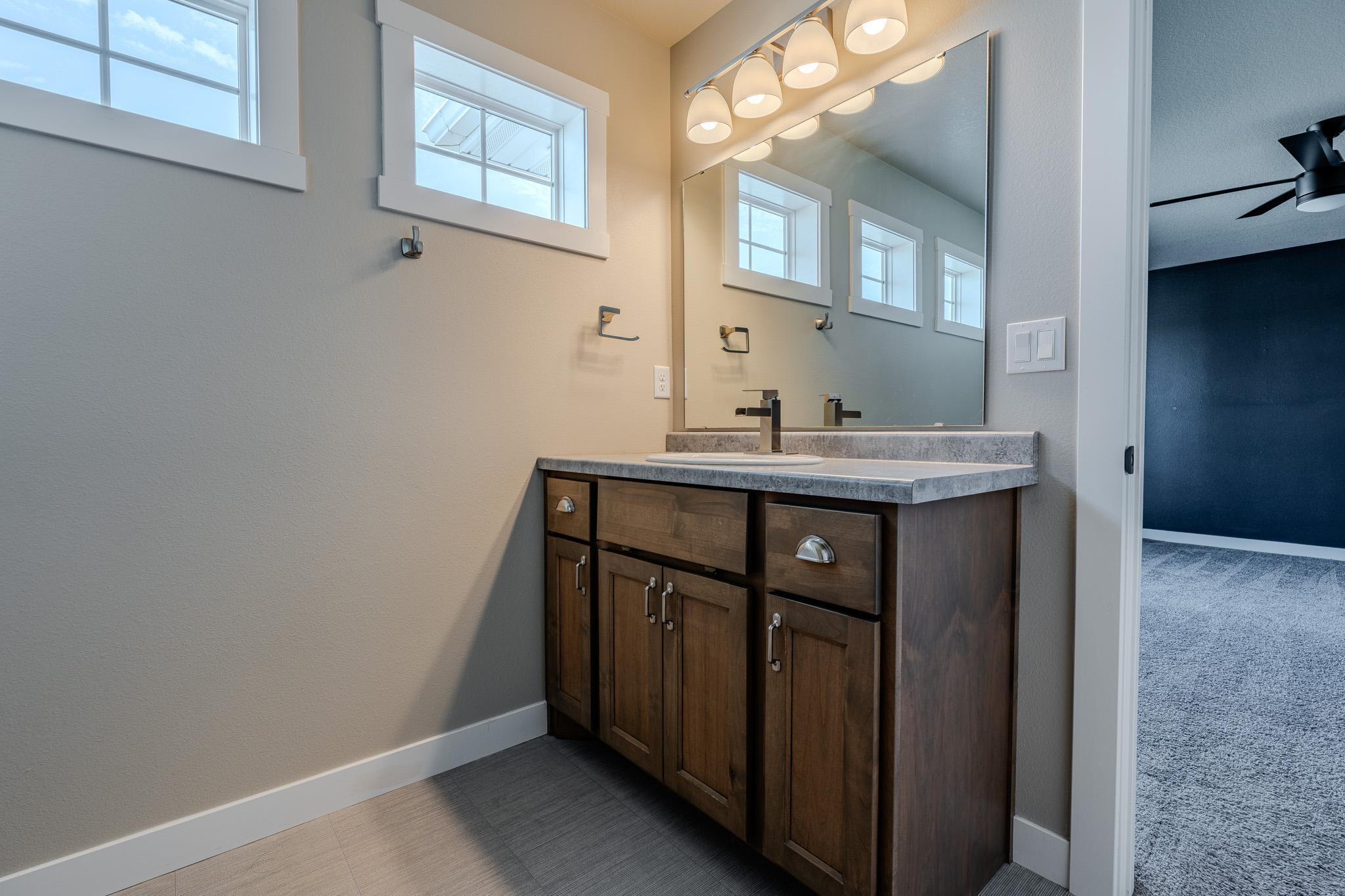 2017 single family home for sale at 6204 63rd Avenue S in Fargo, ND — 5 bed, 4 bath (photo 44 of 74)
