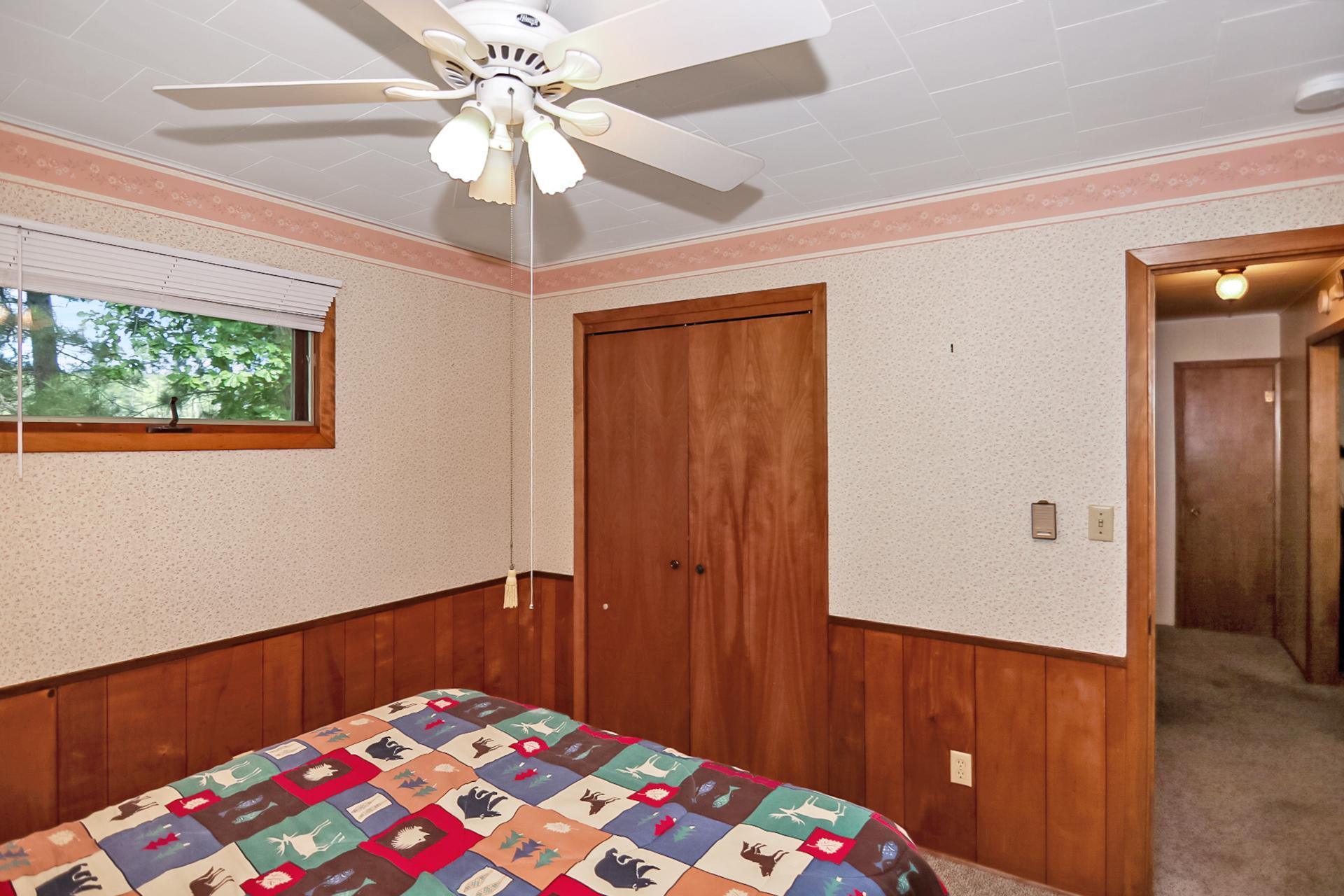 1969 single family home for sale at 5553 Wilderness Road in Pequot Lakes, MN — 2 bed, 2 bath (photo 13 of 36)