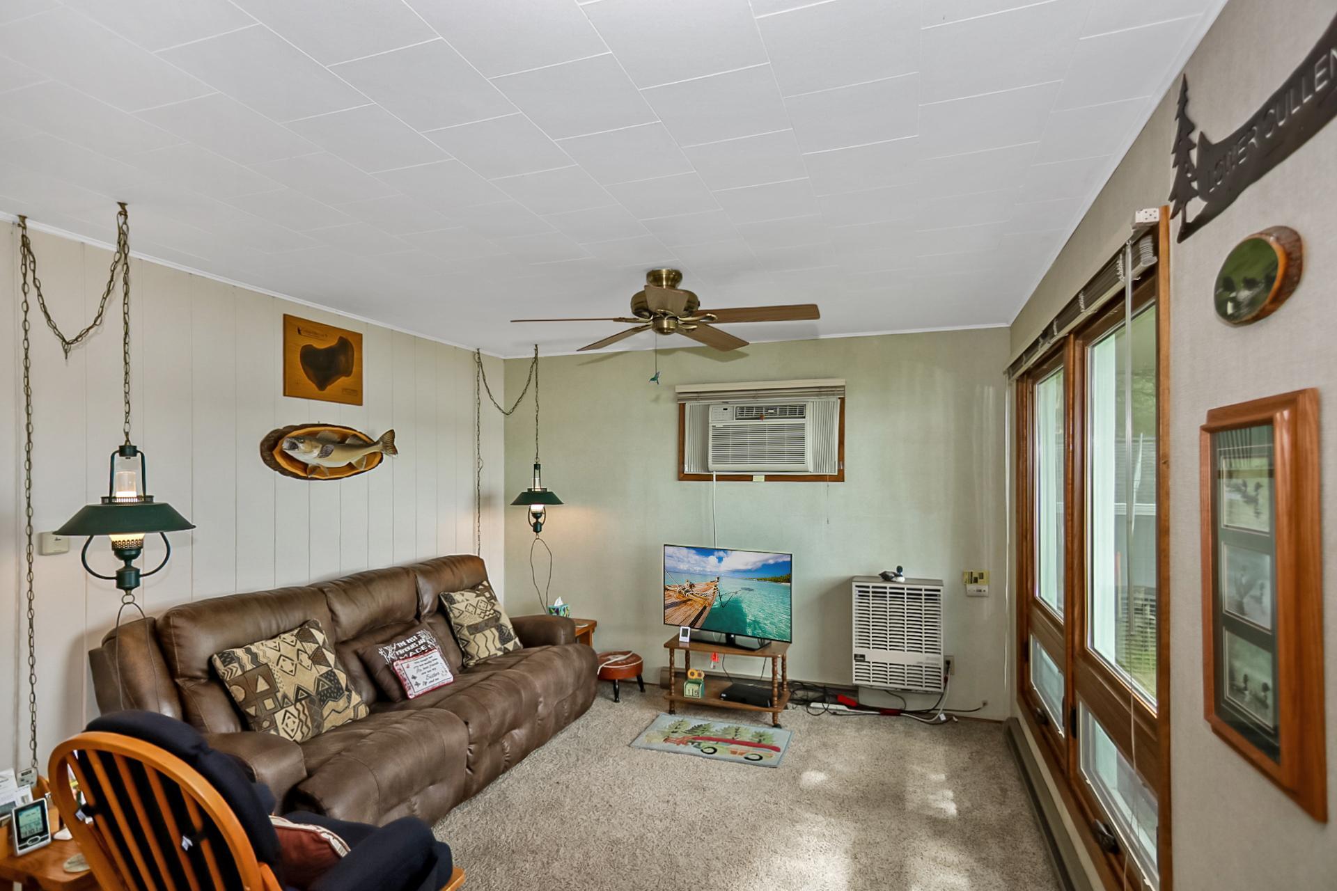 1969 single family home for sale at 5553 Wilderness Road in Pequot Lakes, MN — 2 bed, 2 bath (photo 16 of 36)