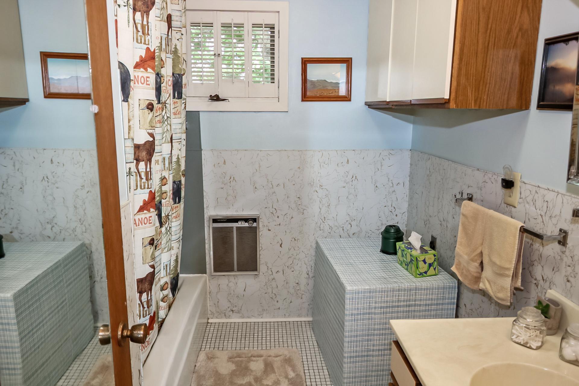 1969 single family home for sale at 5553 Wilderness Road in Pequot Lakes, MN — 2 bed, 2 bath (photo 17 of 36)