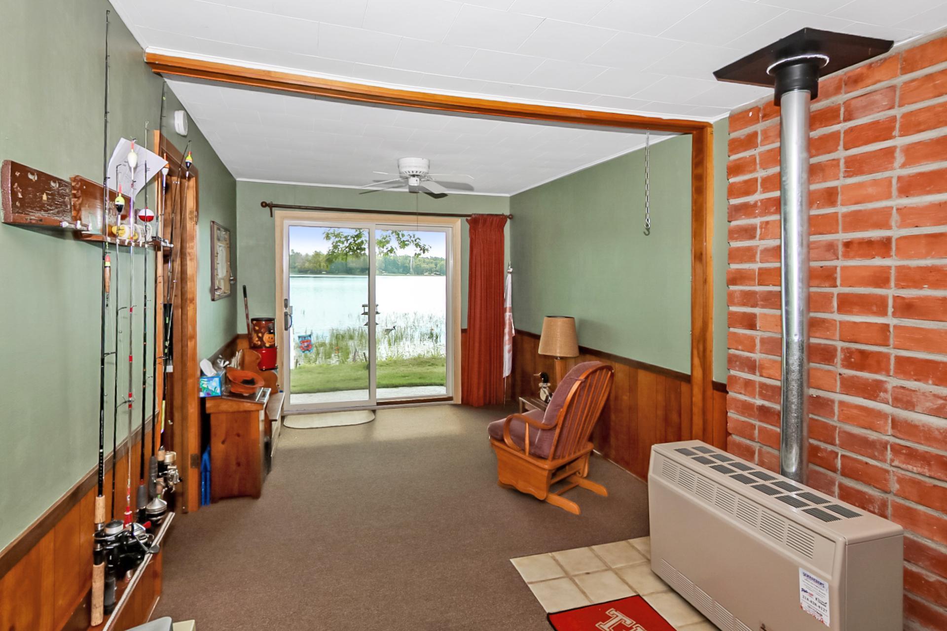 1969 single family home for sale at 5553 Wilderness Road in Pequot Lakes, MN — 2 bed, 2 bath (photo 7 of 36)