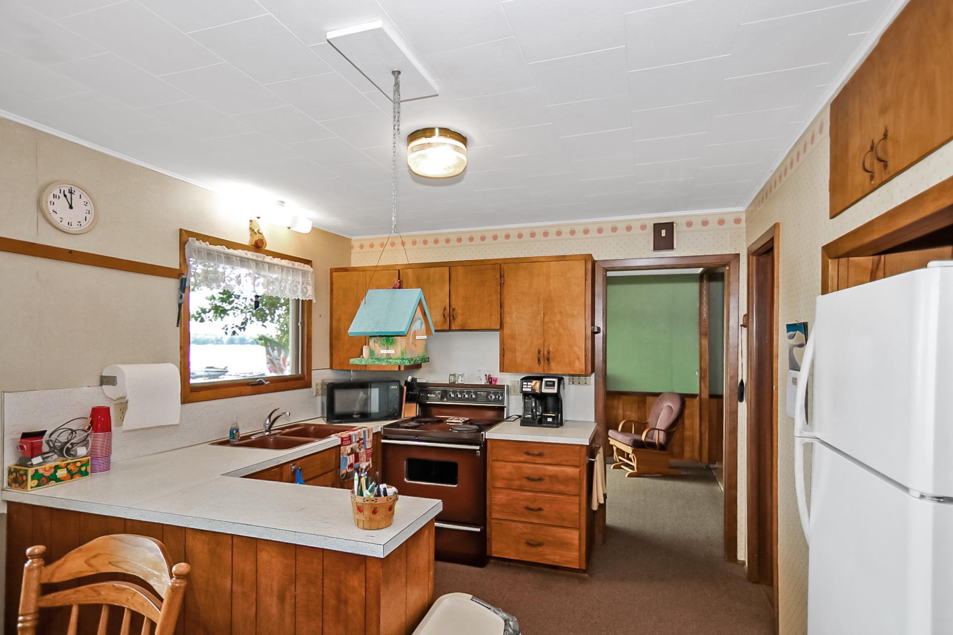 1969 single family home for sale at 5553 Wilderness Road in Pequot Lakes, MN — 2 bed, 2 bath (photo 9 of 36)