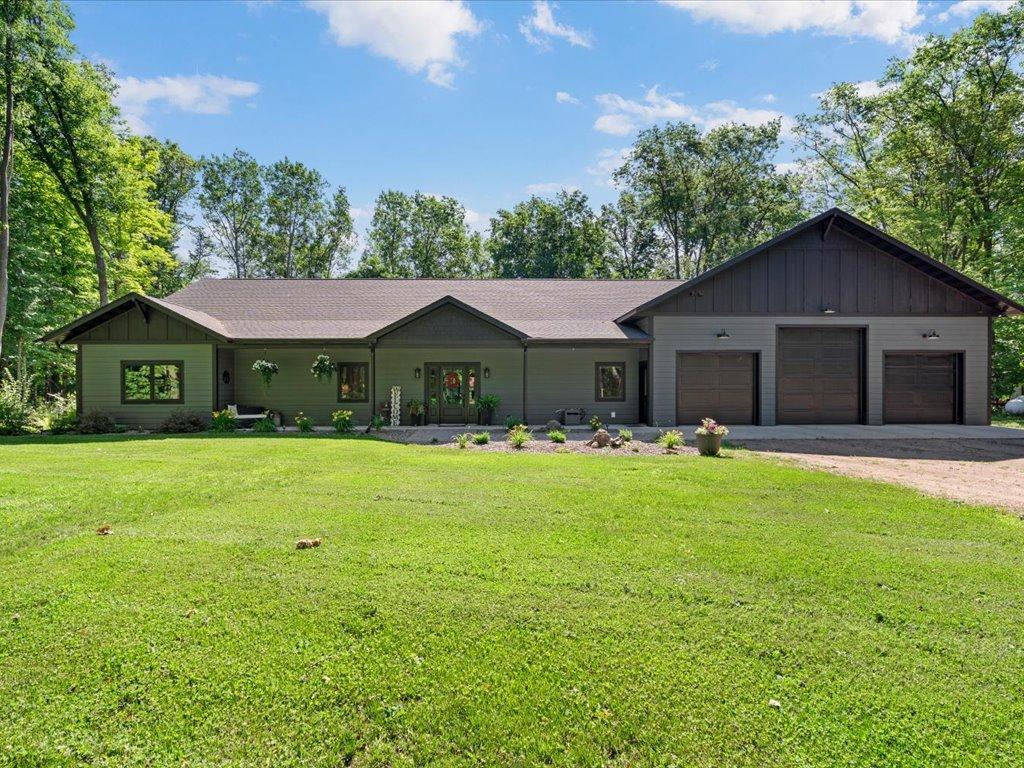 2022 single family home for sale at 19410 Lookout Road in Ironton, MN — 3 bed, 3 bath (photo 2 of 37)