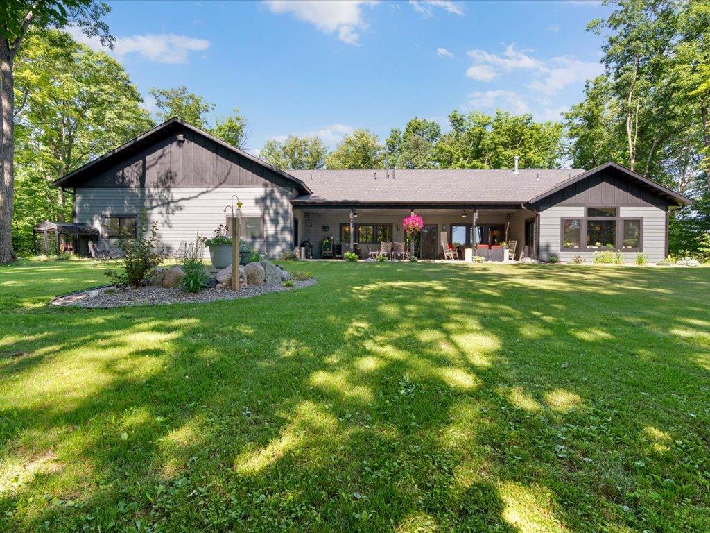 2022 single family home for sale at 19410 Lookout Road in Ironton, MN — 3 bed, 3 bath (photo 3 of 37)