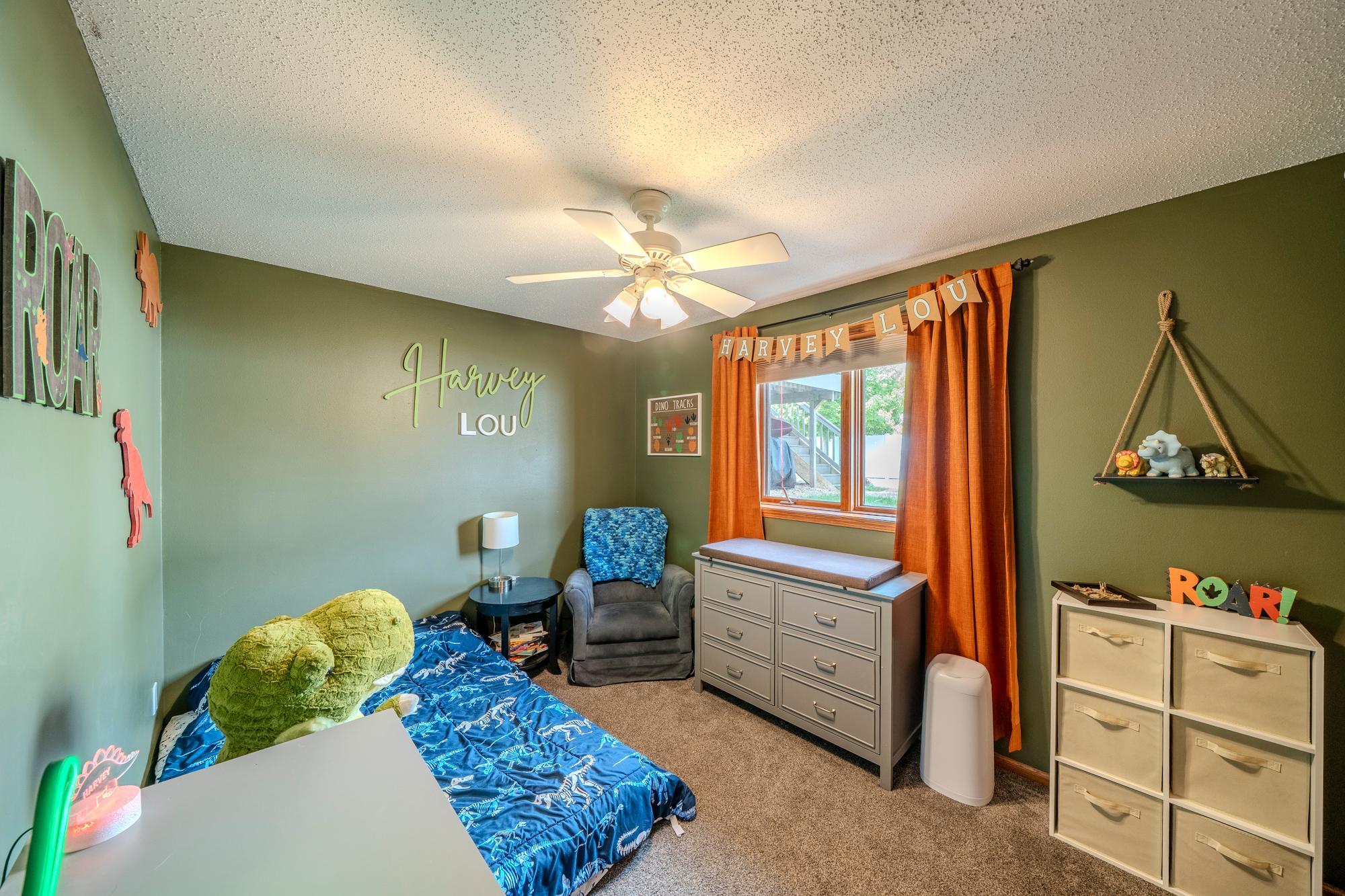 1998 single family home for sale at 2501 PARKVIEW Drive S in Fargo, ND — 4 bed, 3 bath (photo 20 of 32)