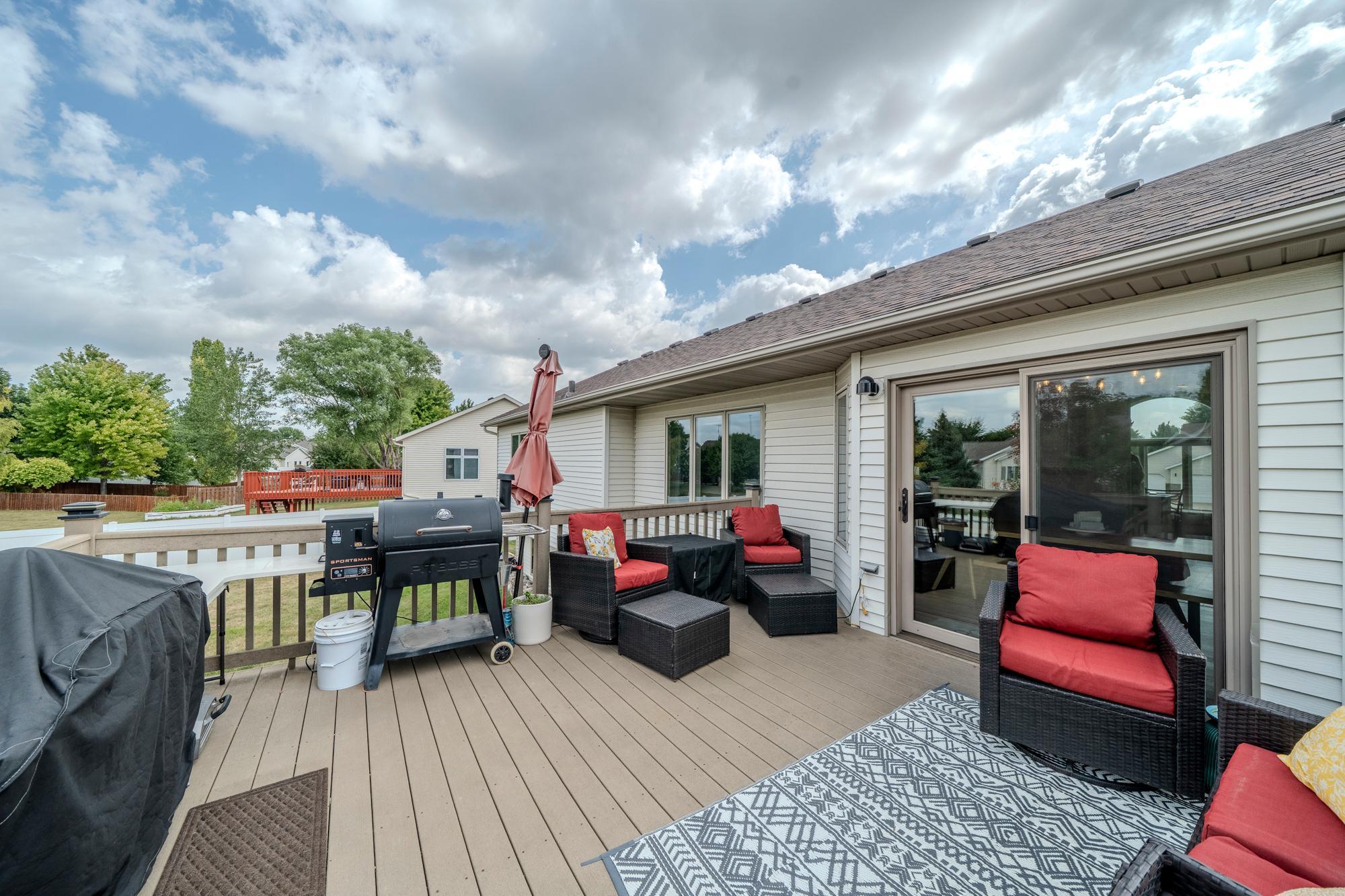 1998 single family home for sale at 2501 PARKVIEW Drive S in Fargo, ND — 4 bed, 3 bath (photo 31 of 32)