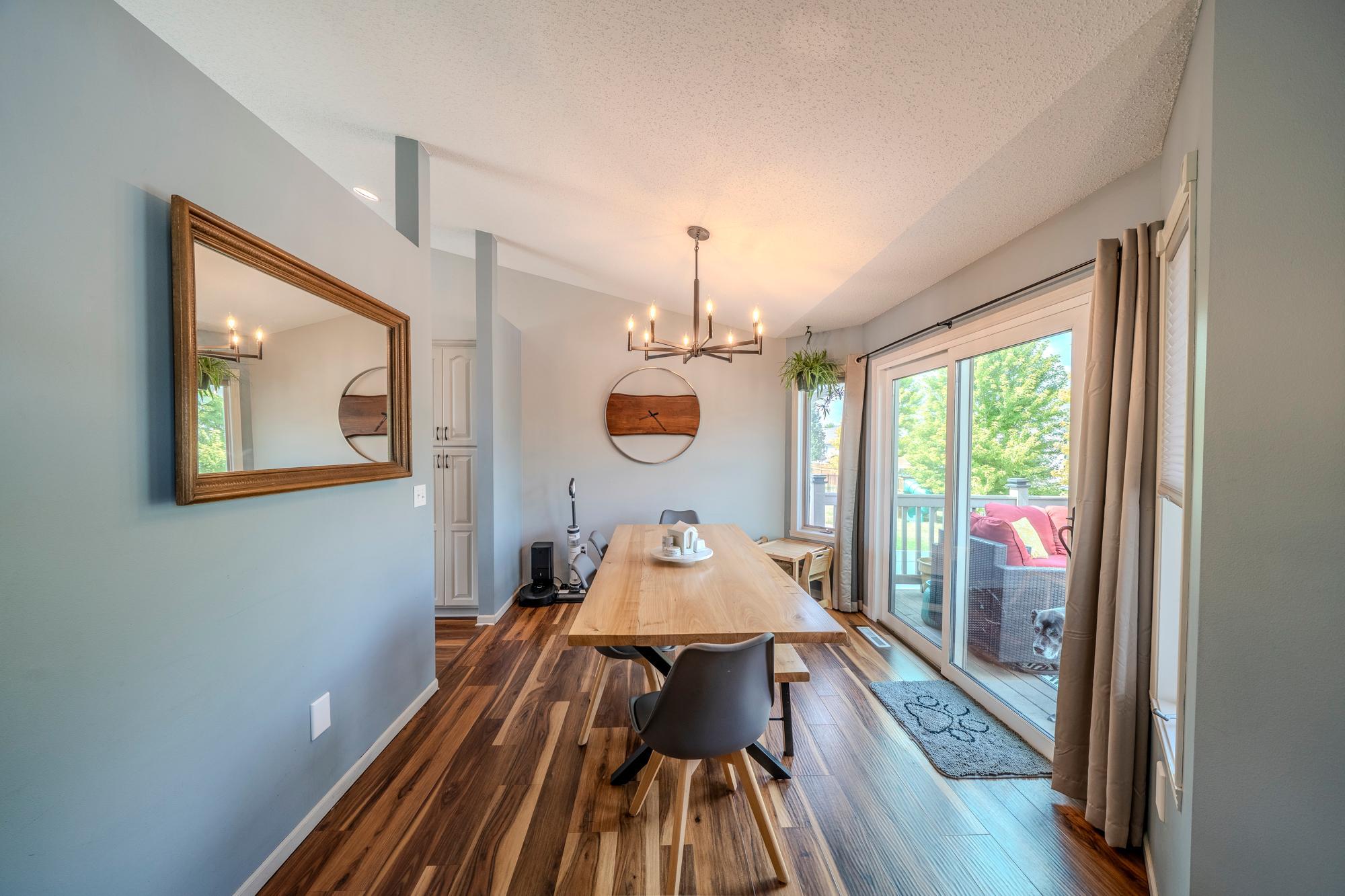 1998 single family home for sale at 2501 PARKVIEW Drive S in Fargo, ND — 4 bed, 3 bath (photo 8 of 32)