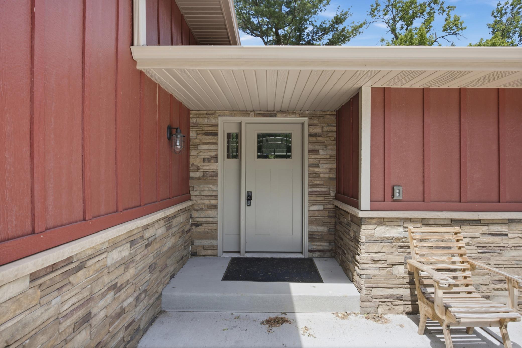 1978 single family home for sale at 46824 Foss Road in Osage, MN — 5 bed, 3 bath (photo 3 of 43)