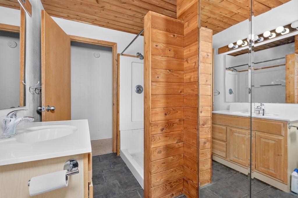 1969 single family home for sale at 601 SW 1st Avenue in Grand Rapids, MN — 3 bed, 2 bath (photo 40 of 61)