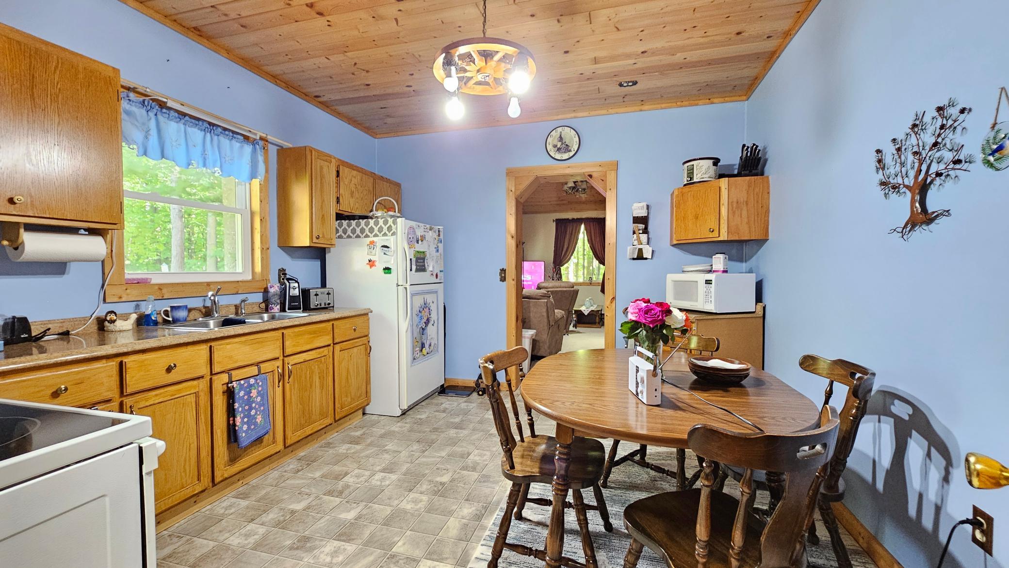 2010 single family home for sale at 6444 Cougar Trail NW in Walker, MN — 1 bed, 1 bath (photo 5 of 24)
