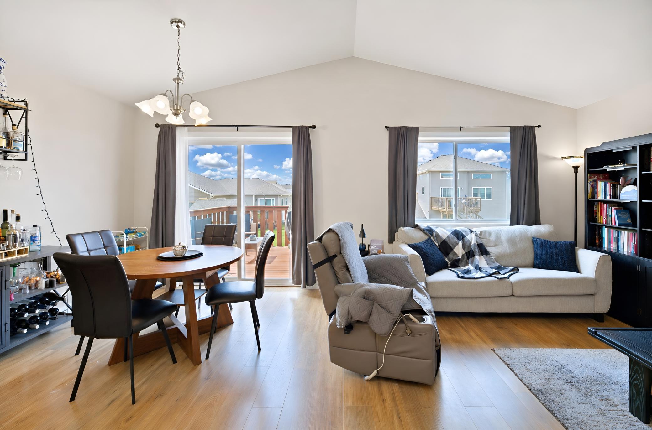 2019 single family home for sale at 2754 10th Street W in West Fargo, ND — 3 bed, 2 bath (photo 12 of 36)