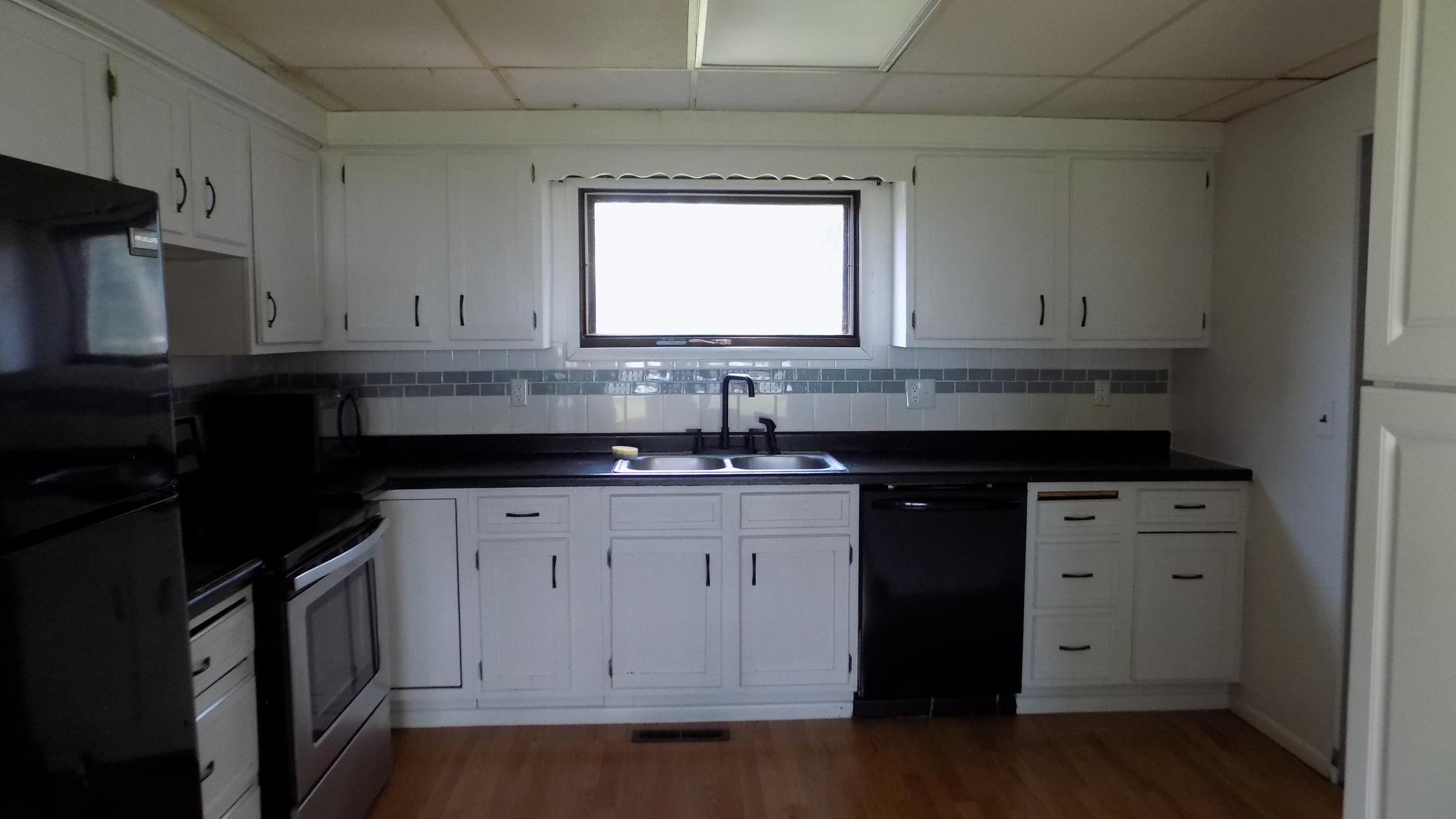 1950 single family home for sale at 203 Mitchell Street in Coleraine, MN — 3 bed, 2 bath (photo 5 of 13)