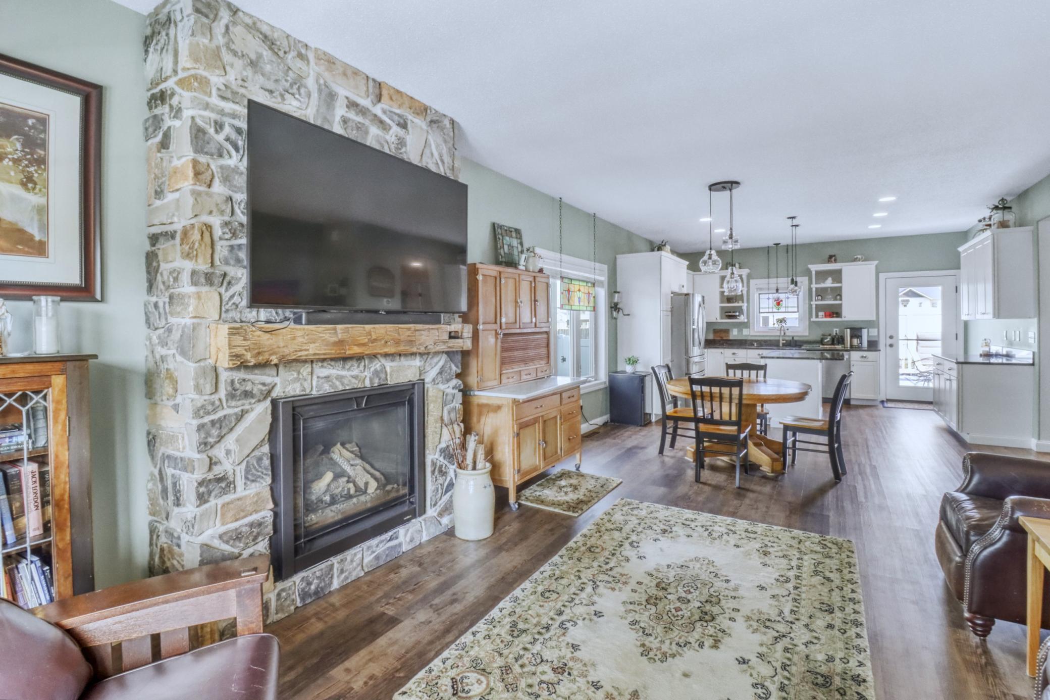 2007 single family home for sale at 4945 38th Avenue S in Fargo, ND — 4 bed, 4 bath (photo 11 of 72)