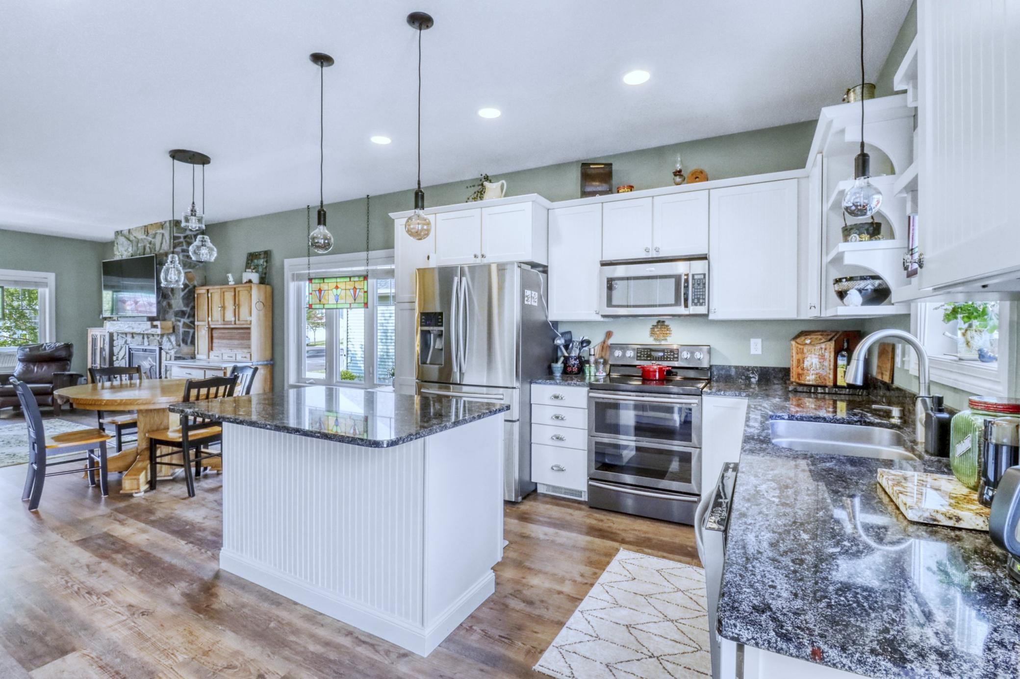 2007 single family home for sale at 4945 38th Avenue S in Fargo, ND — 4 bed, 4 bath (photo 15 of 72)