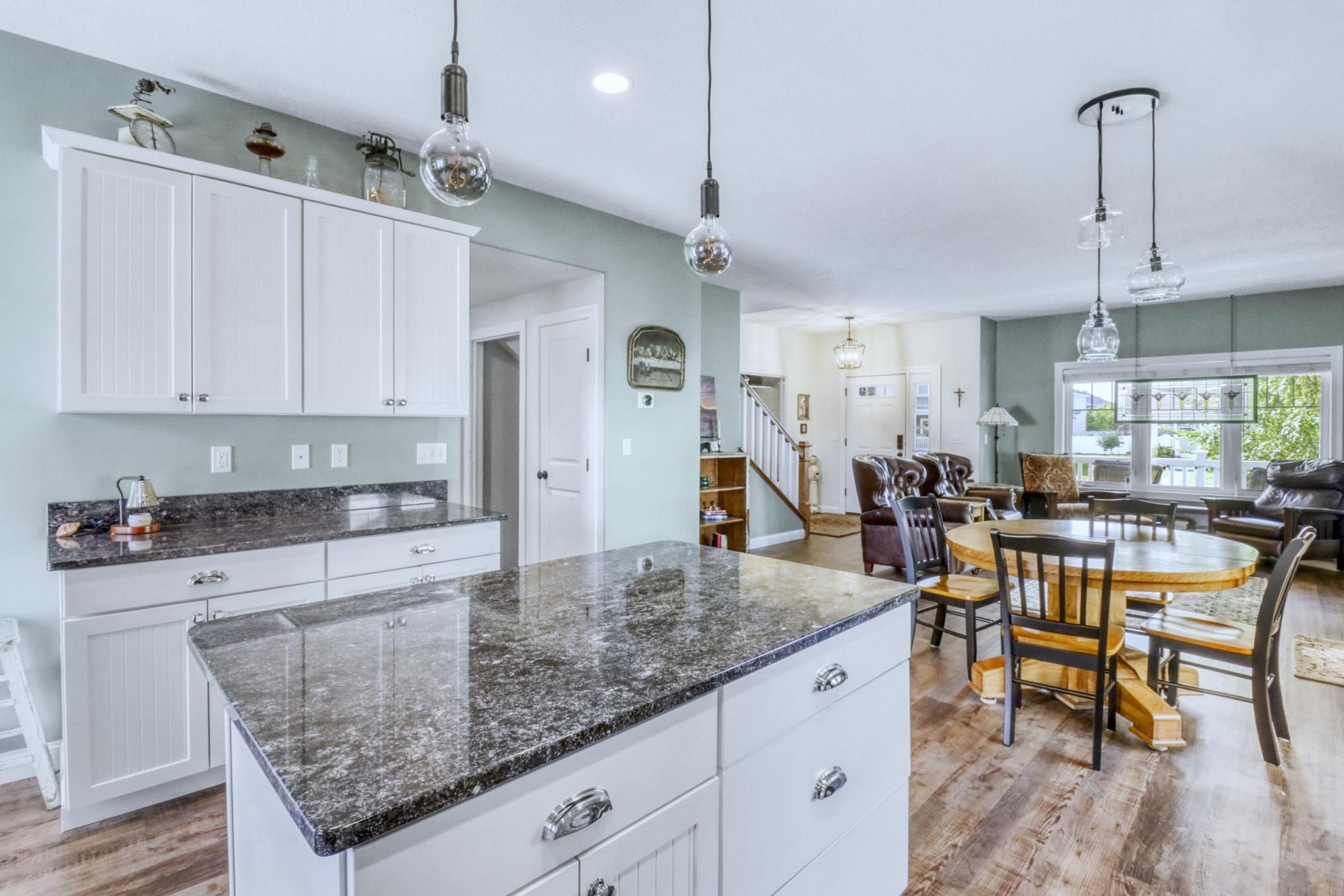 2007 single family home for sale at 4945 38th Avenue S in Fargo, ND — 4 bed, 4 bath (photo 17 of 72)