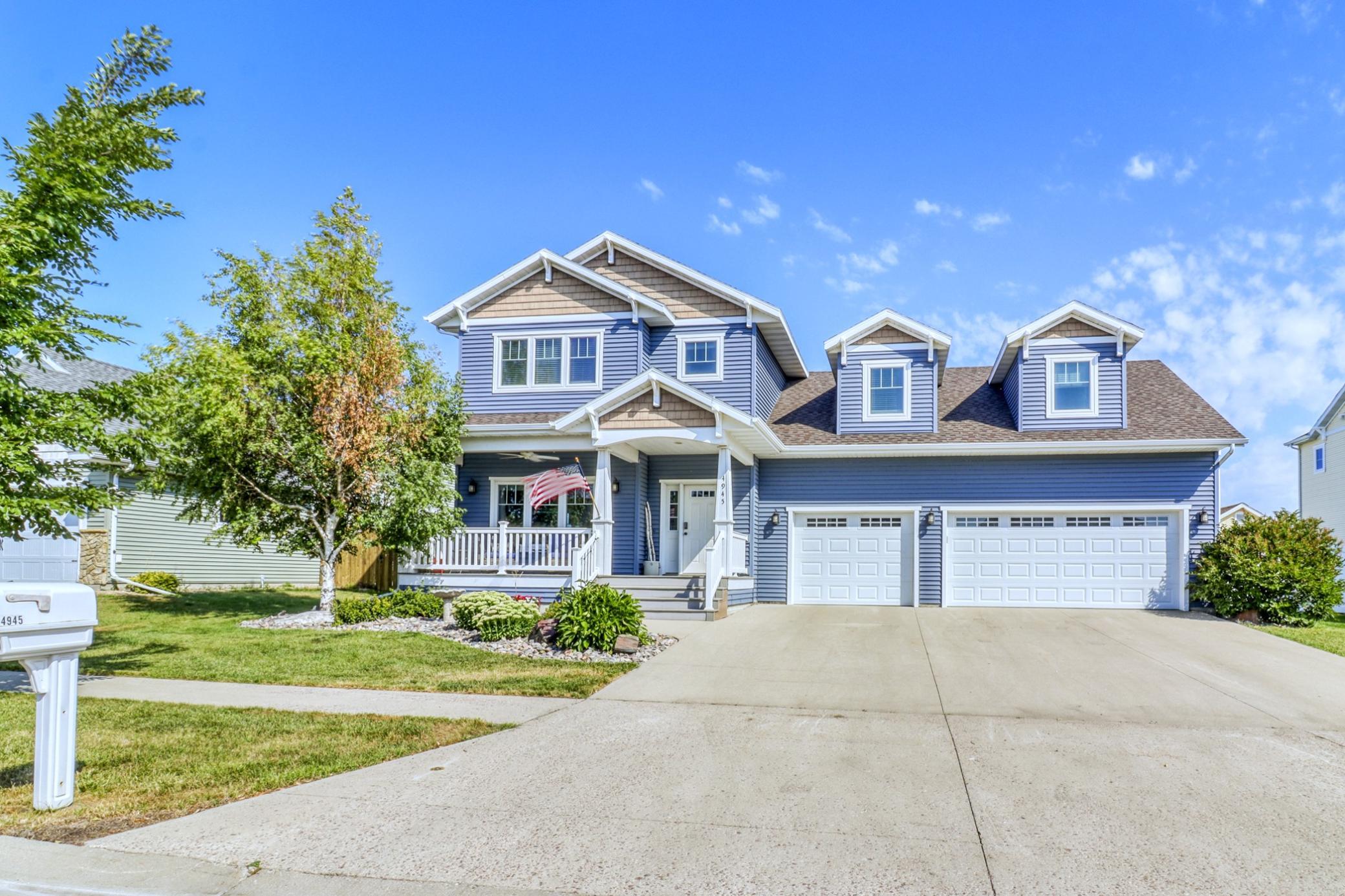 2007 single family home for sale at 4945 38th Avenue S in Fargo, ND — 4 bed, 4 bath (photo 3 of 72)