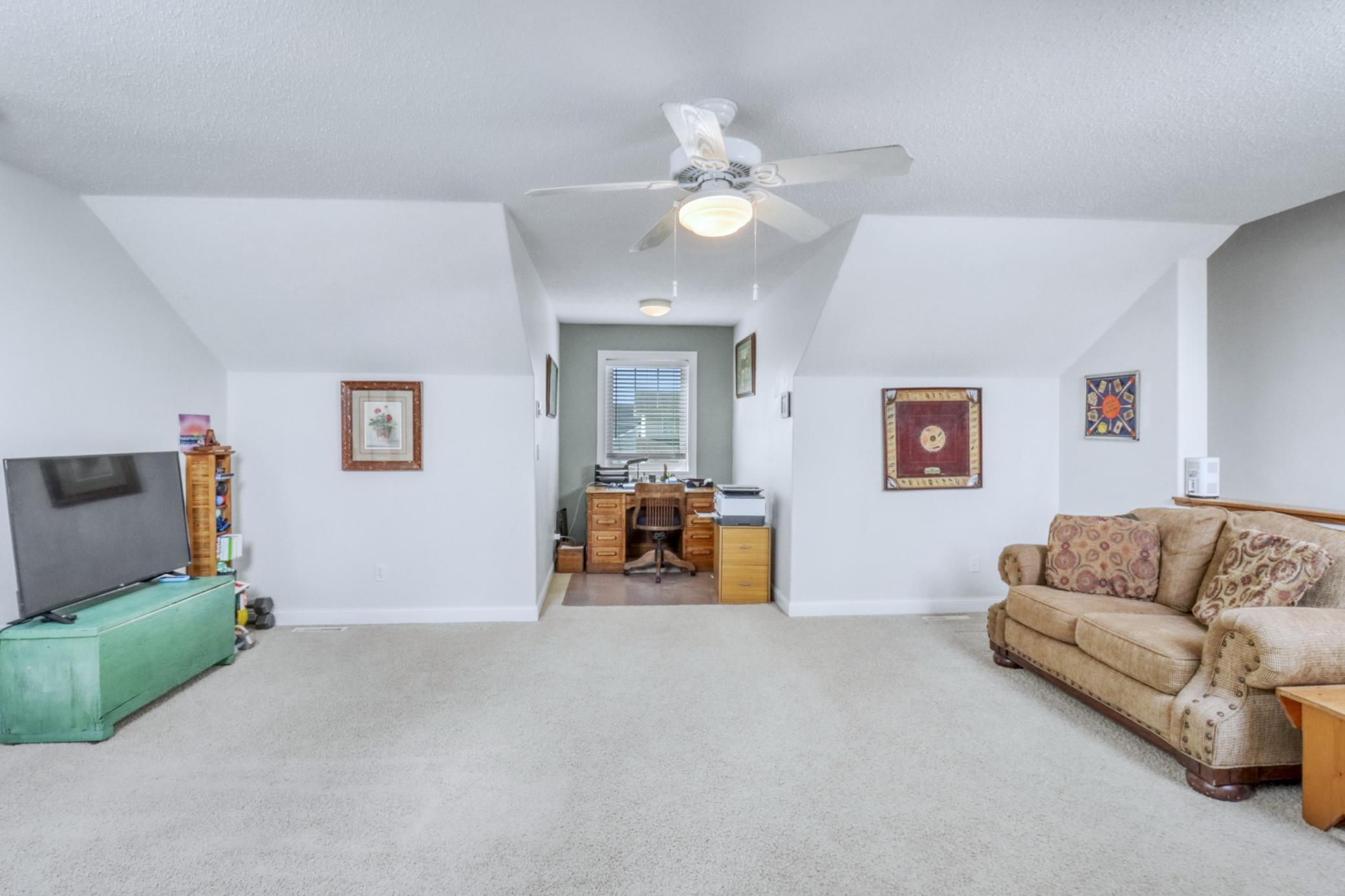 2007 single family home for sale at 4945 38th Avenue S in Fargo, ND — 4 bed, 4 bath (photo 41 of 72)