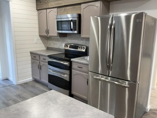 1921 single family home for sale at 423 12th Street N in Breckenridge, MN — 4 bed, 2 bath (photo 8 of 27)