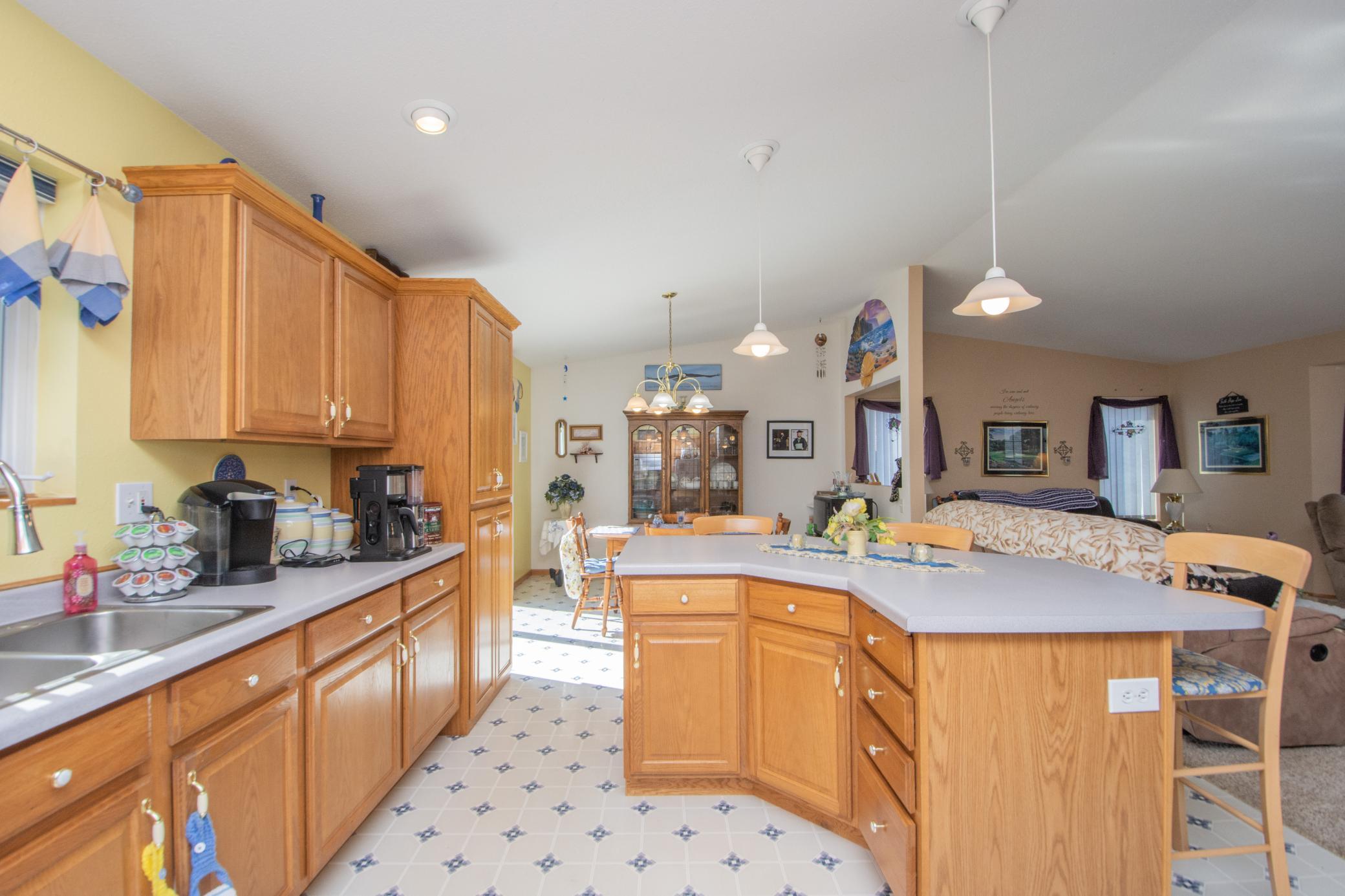 1999 single family home for sale at 1519 Sunset Boulevard in Hawley, MN — 4 bed, 2 bath (photo 13 of 47)