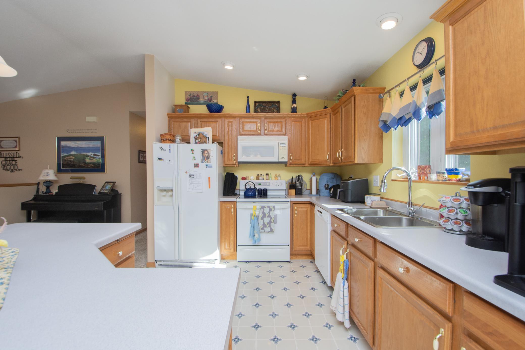 1999 single family home for sale at 1519 Sunset Boulevard in Hawley, MN — 4 bed, 2 bath (photo 14 of 47)