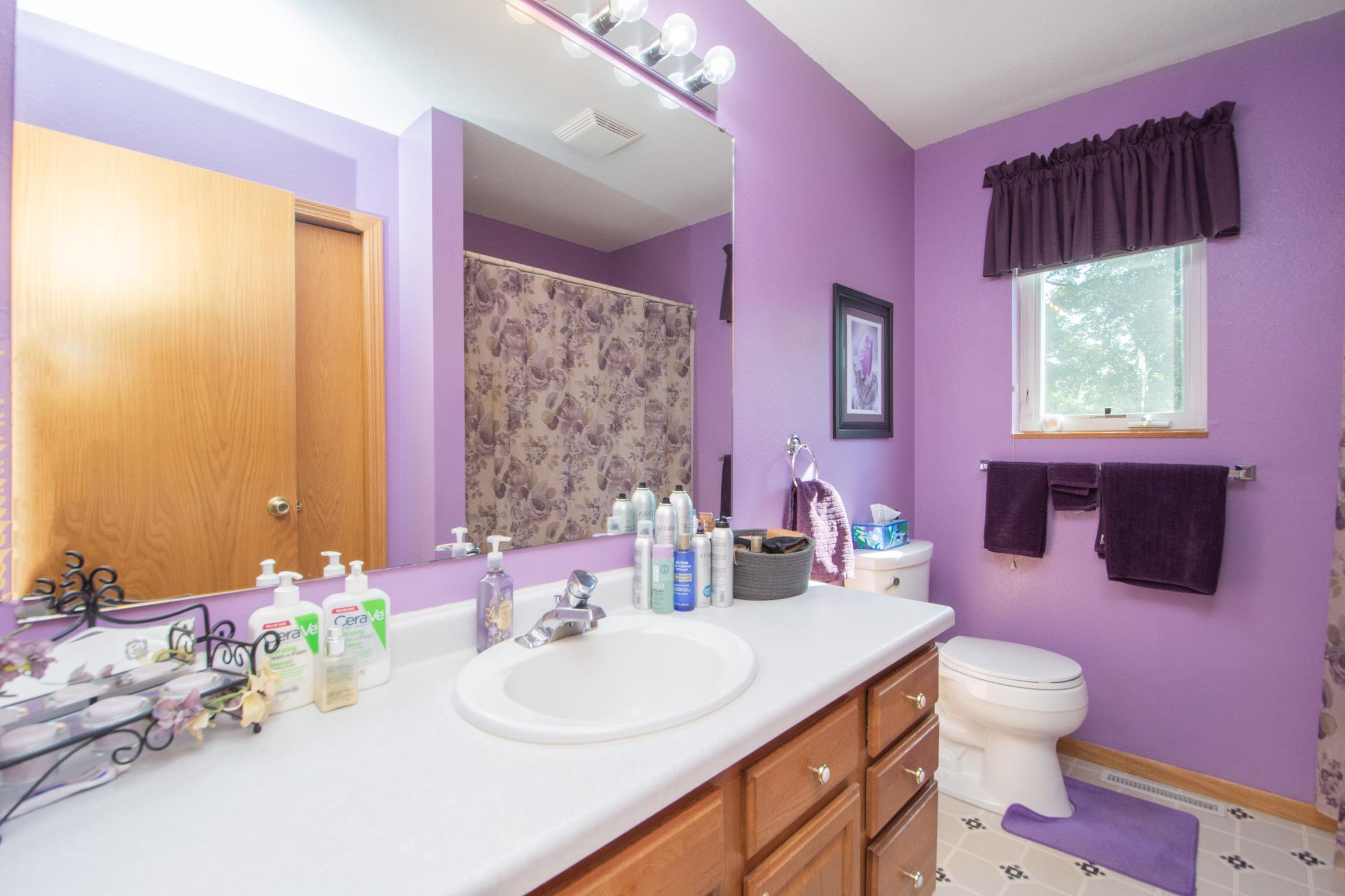 1999 single family home for sale at 1519 Sunset Boulevard in Hawley, MN — 4 bed, 2 bath (photo 15 of 47)