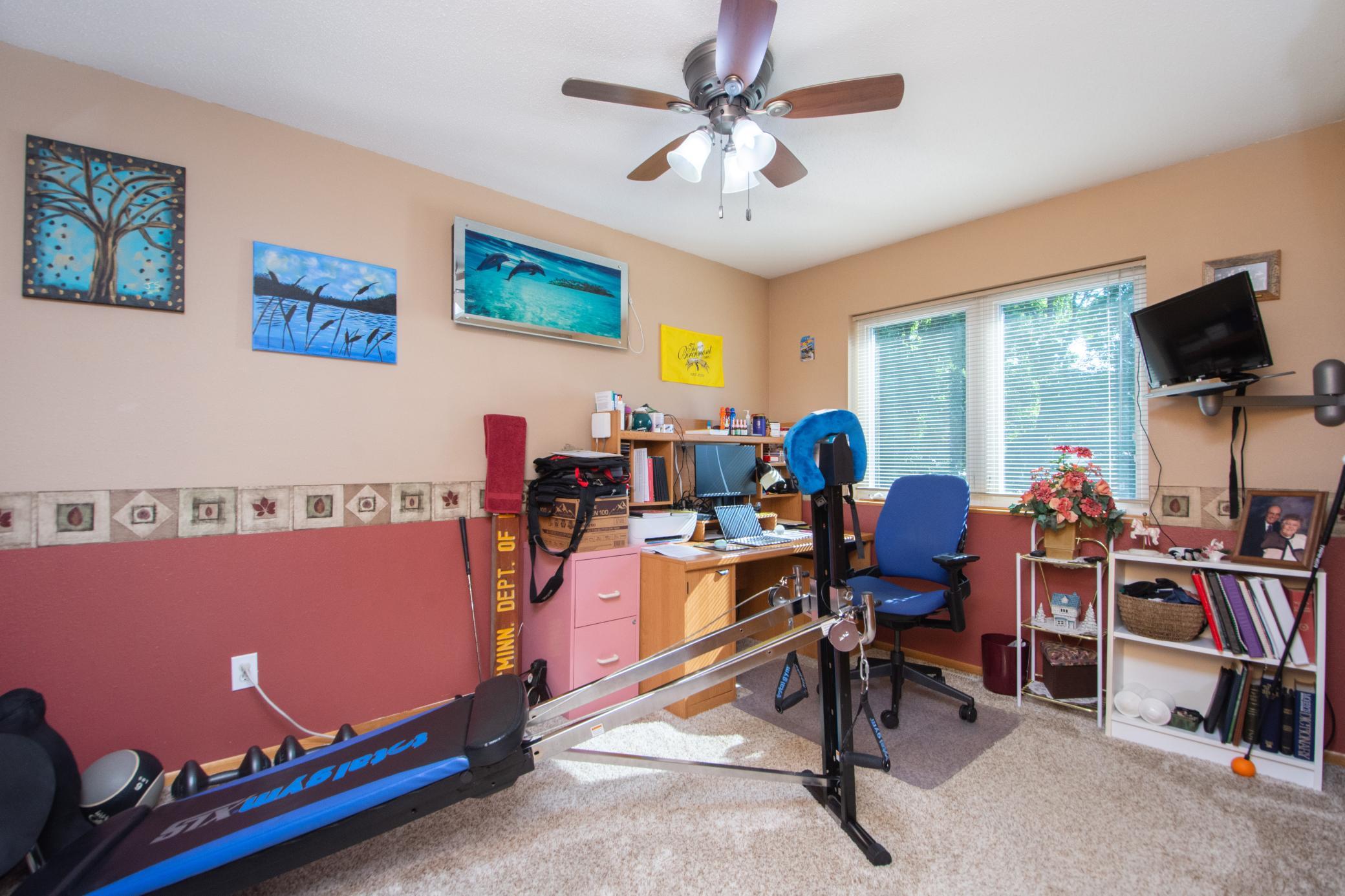 1999 single family home for sale at 1519 Sunset Boulevard in Hawley, MN — 4 bed, 2 bath (photo 21 of 47)