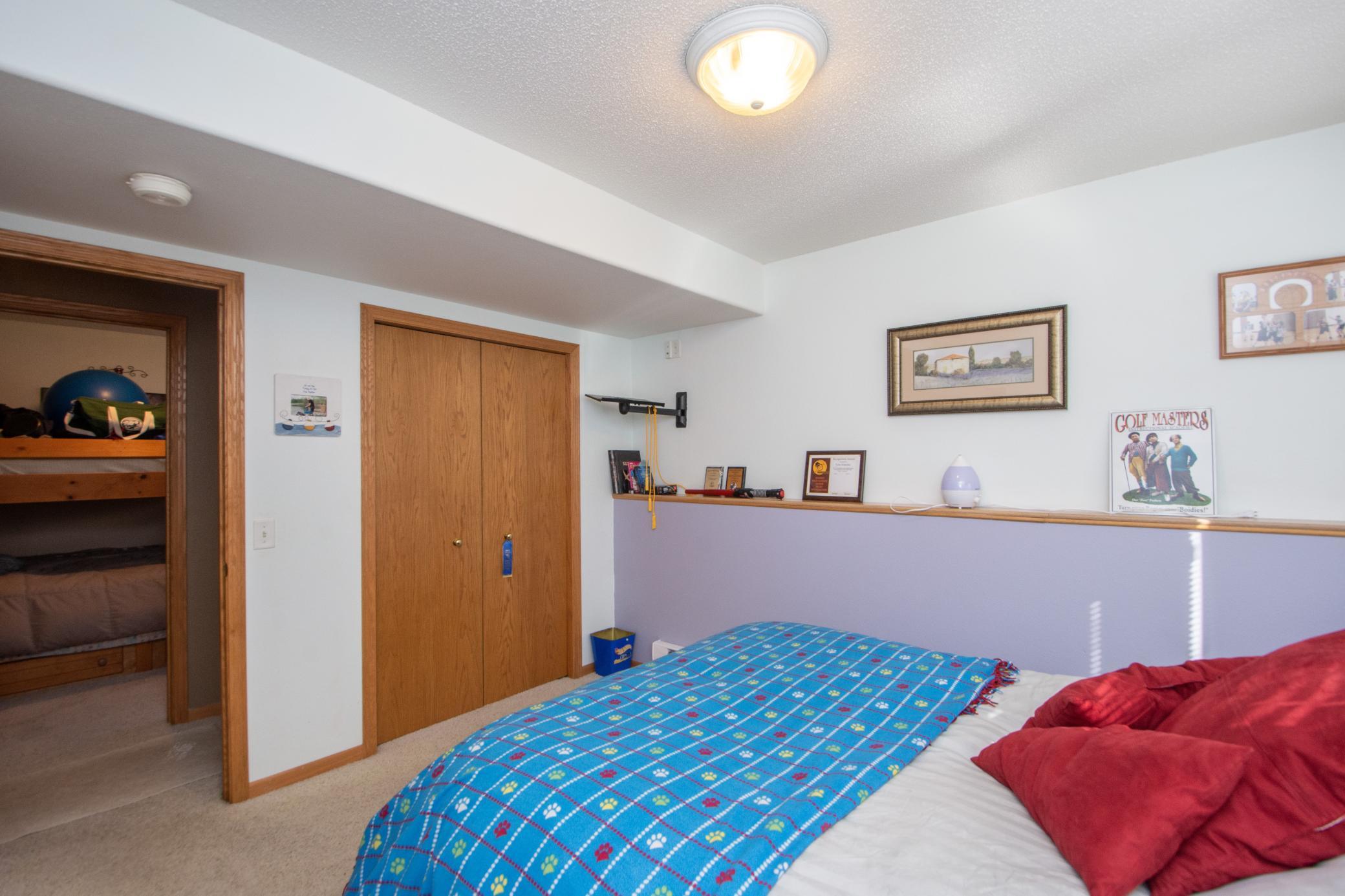 1999 single family home for sale at 1519 Sunset Boulevard in Hawley, MN — 4 bed, 2 bath (photo 34 of 47)