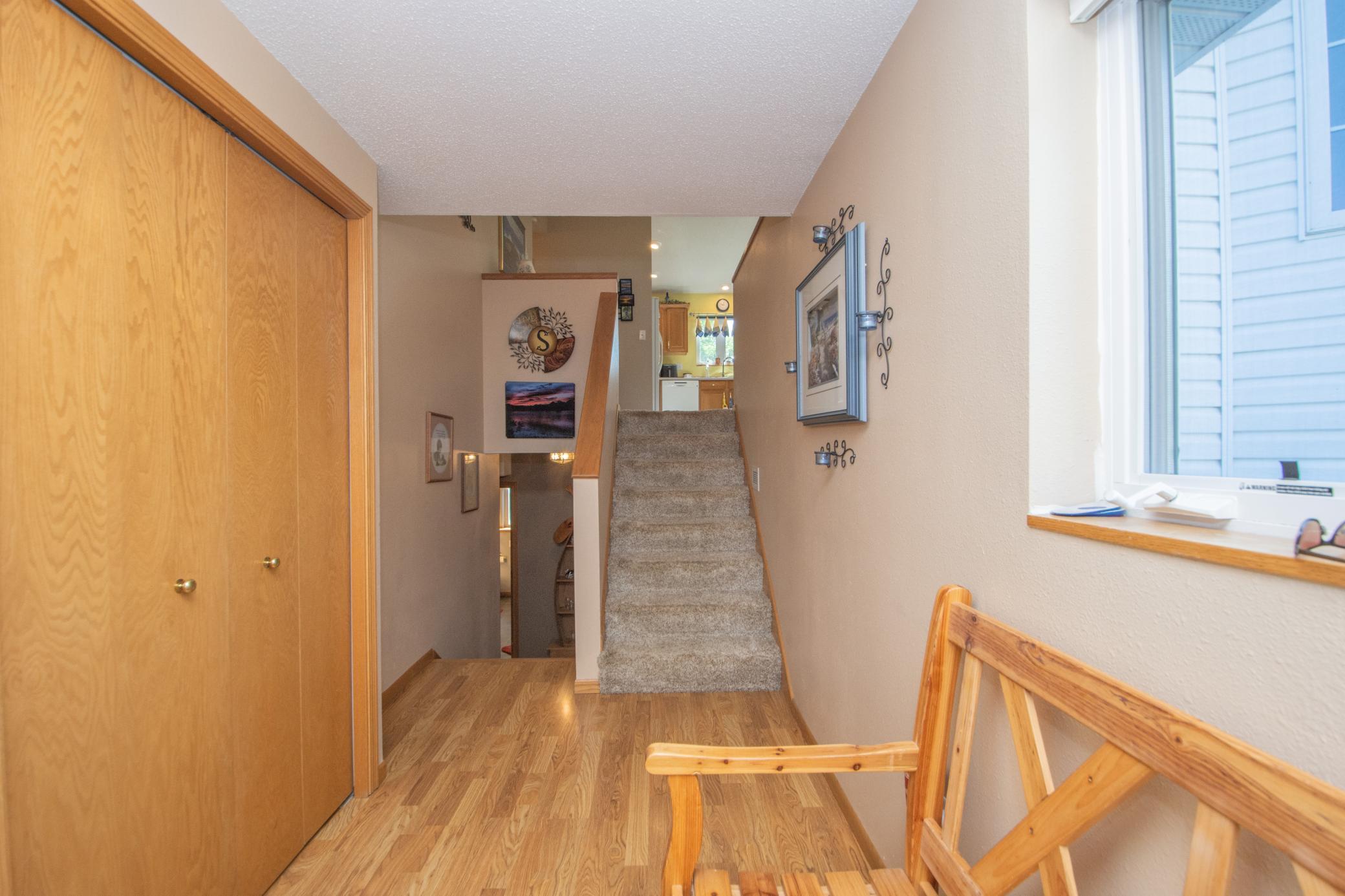 1999 single family home for sale at 1519 Sunset Boulevard in Hawley, MN — 4 bed, 2 bath (photo 5 of 47)