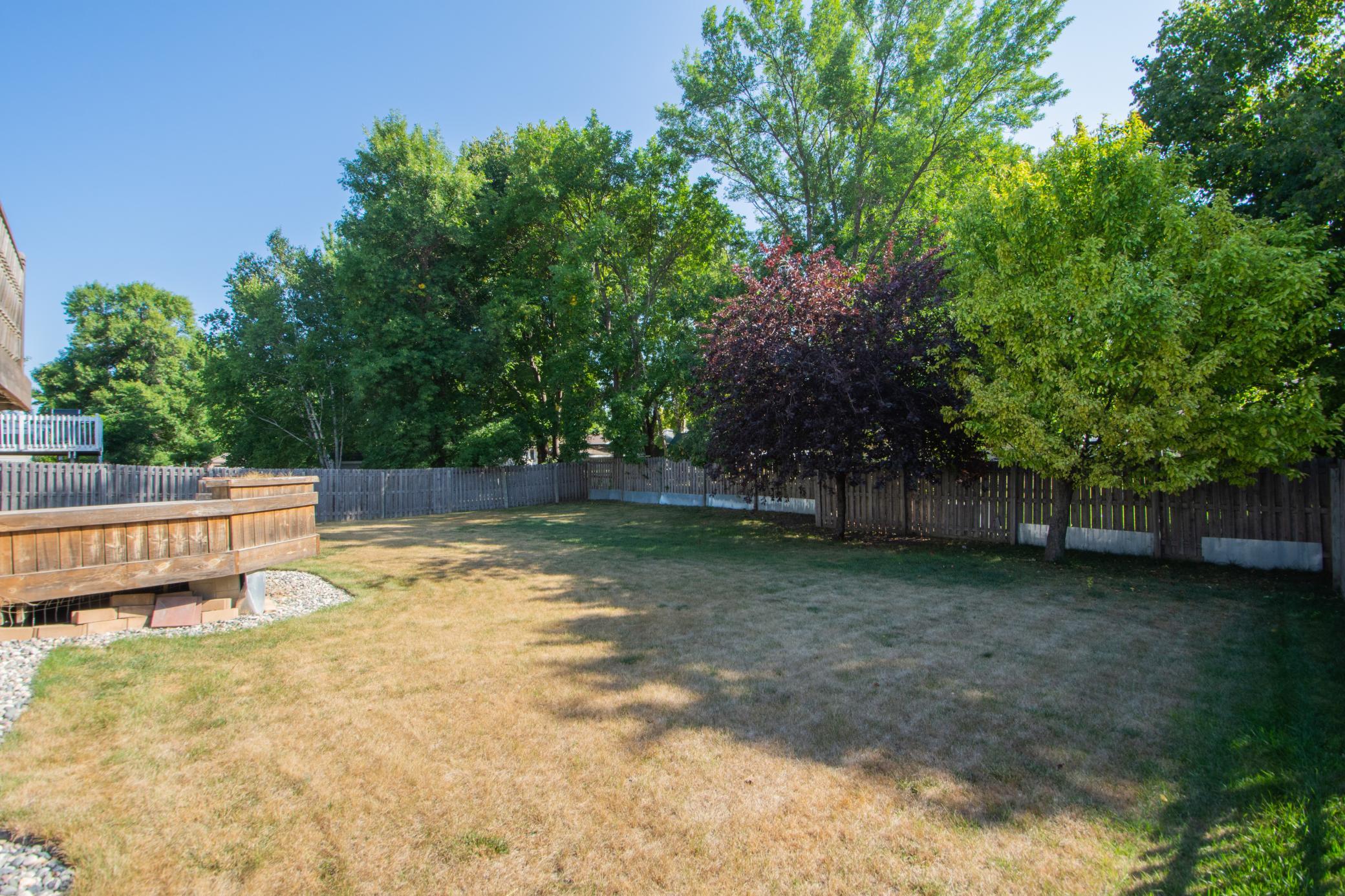 1999 single family home for sale at 1519 Sunset Boulevard in Hawley, MN — 4 bed, 2 bath (photo 44 of 47)
