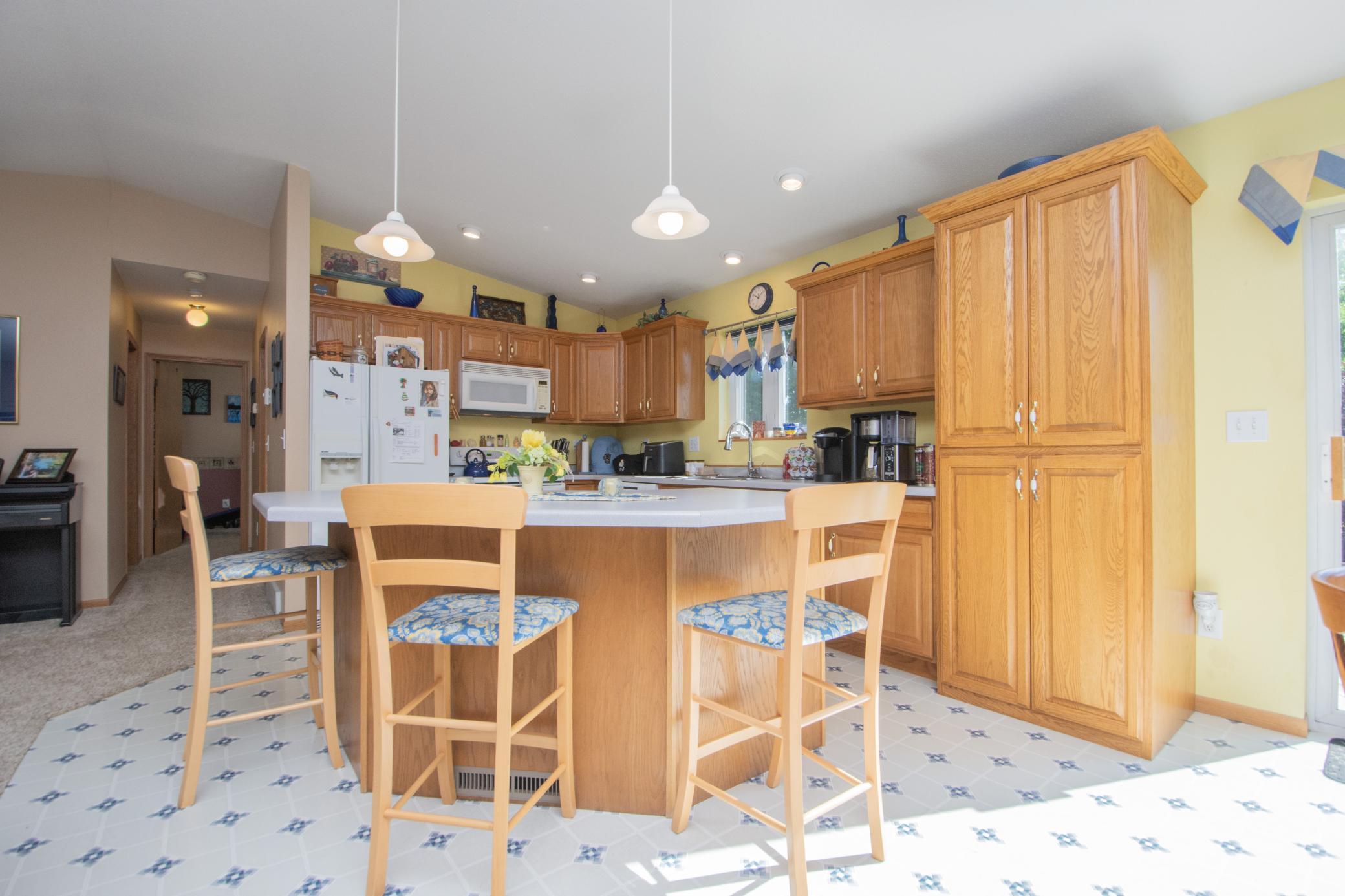 1999 single family home for sale at 1519 Sunset Boulevard in Hawley, MN — 4 bed, 2 bath (photo 10 of 47)