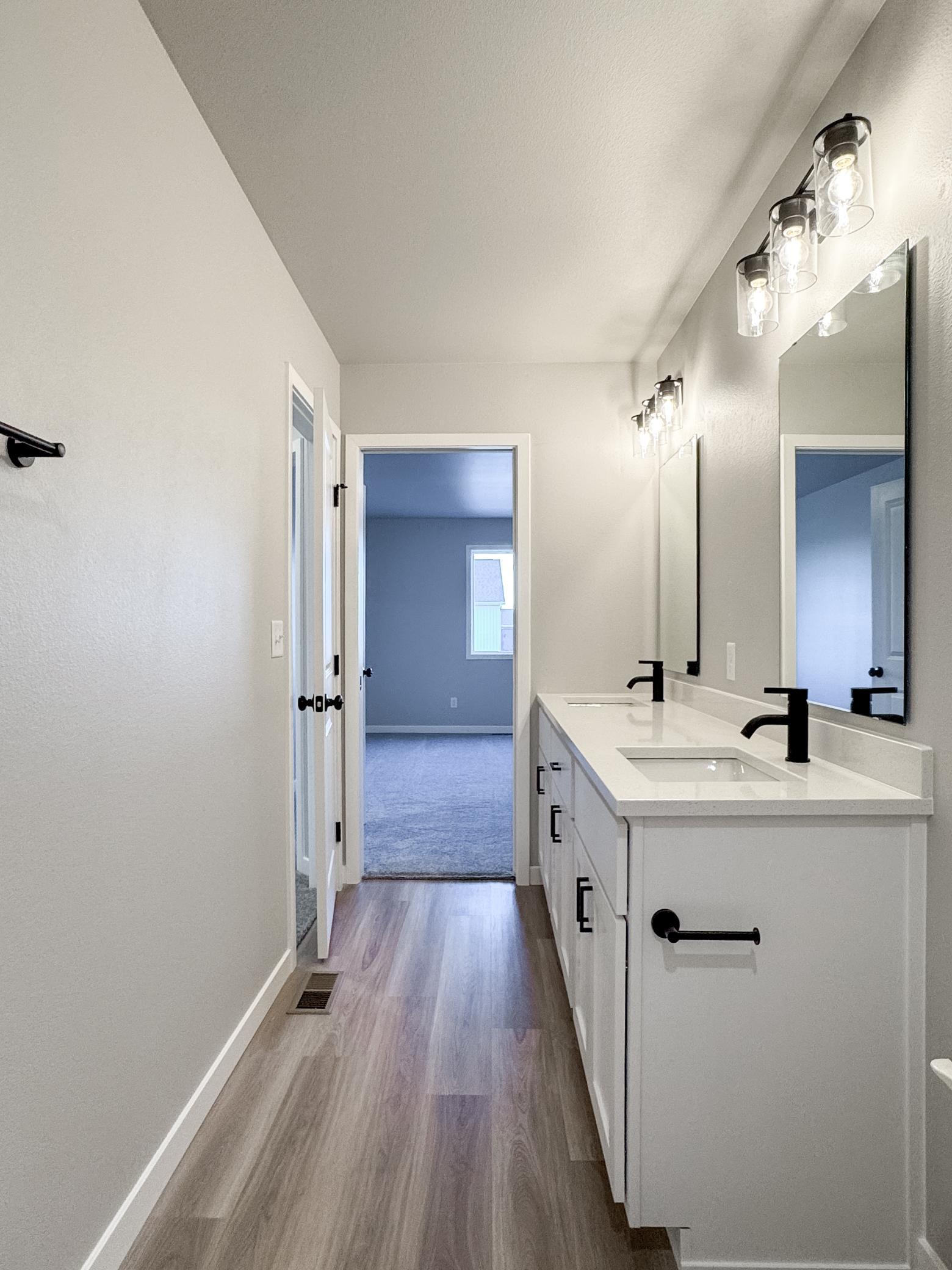 2025 single family home for sale at 1105 Jill Drive W in West Fargo, ND — 3 bed, 2 bath (photo 20 of 35)