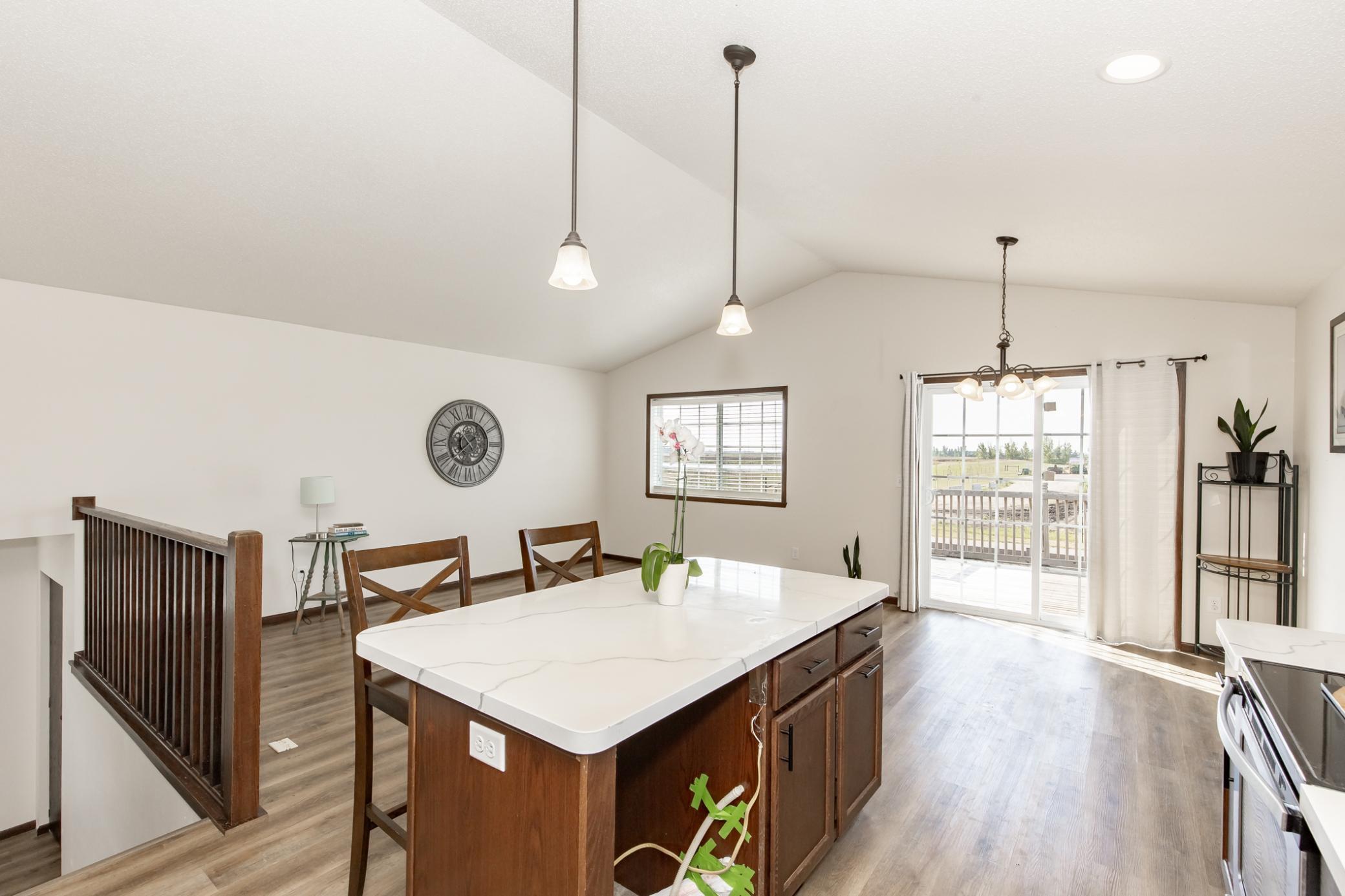2016 single family home for sale at 613 5th Street E in Horace, ND — 3 bed, 2 bath (photo 11 of 38)