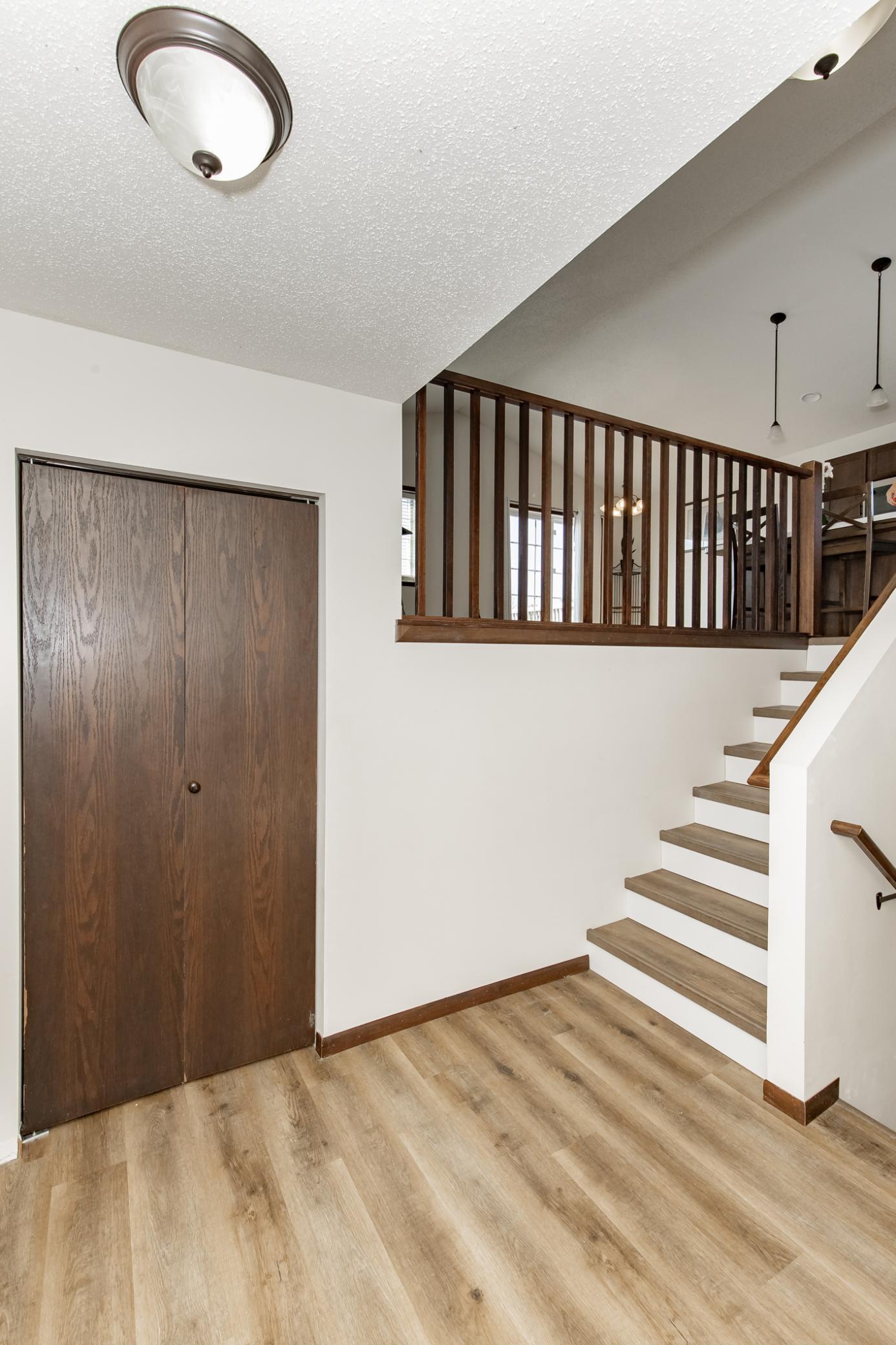 2016 single family home for sale at 613 5th Street E in Horace, ND — 3 bed, 2 bath (photo 4 of 38)