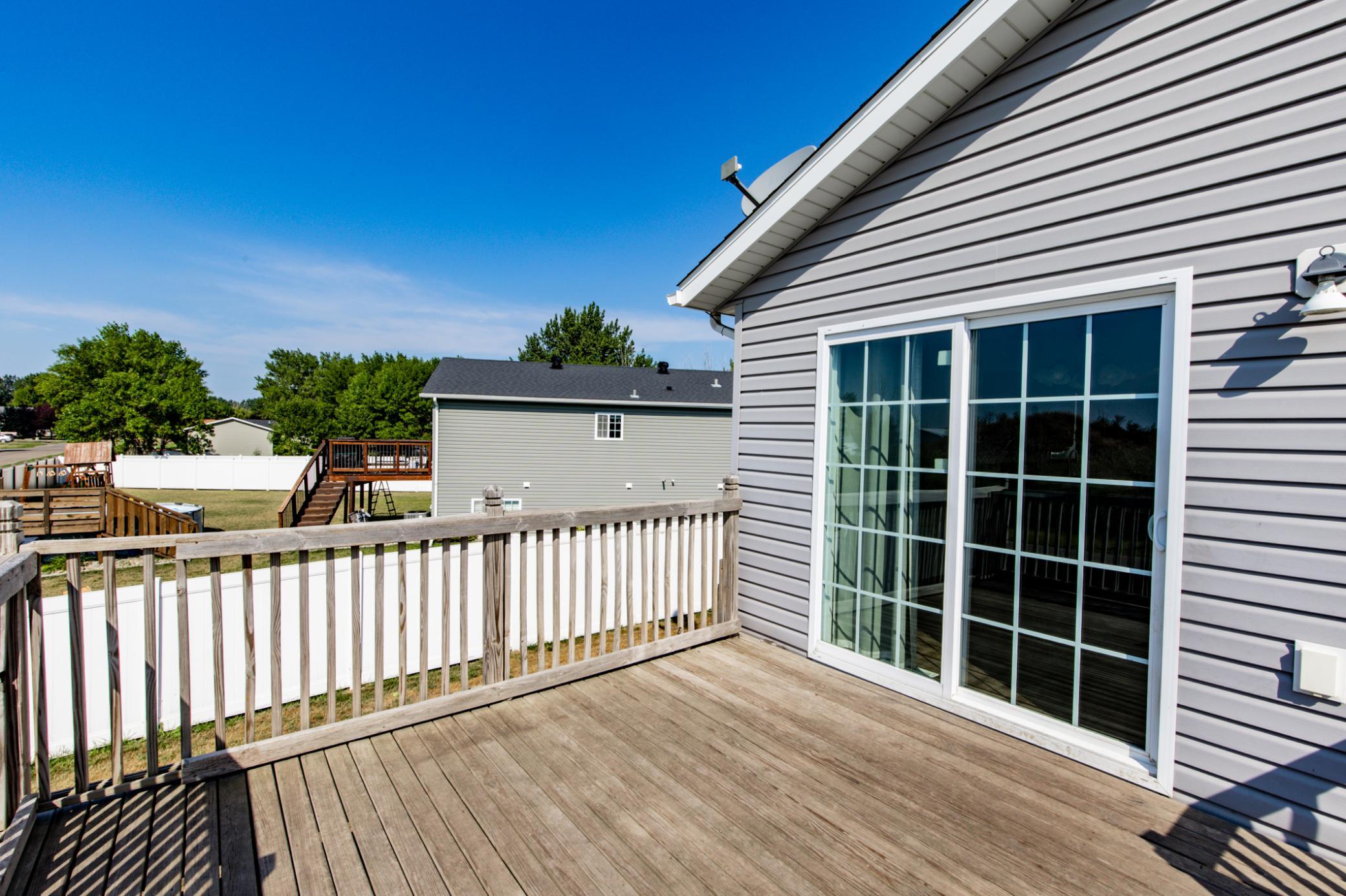 2016 single family home for sale at 613 5th Street E in Horace, ND — 3 bed, 2 bath (photo 36 of 38)