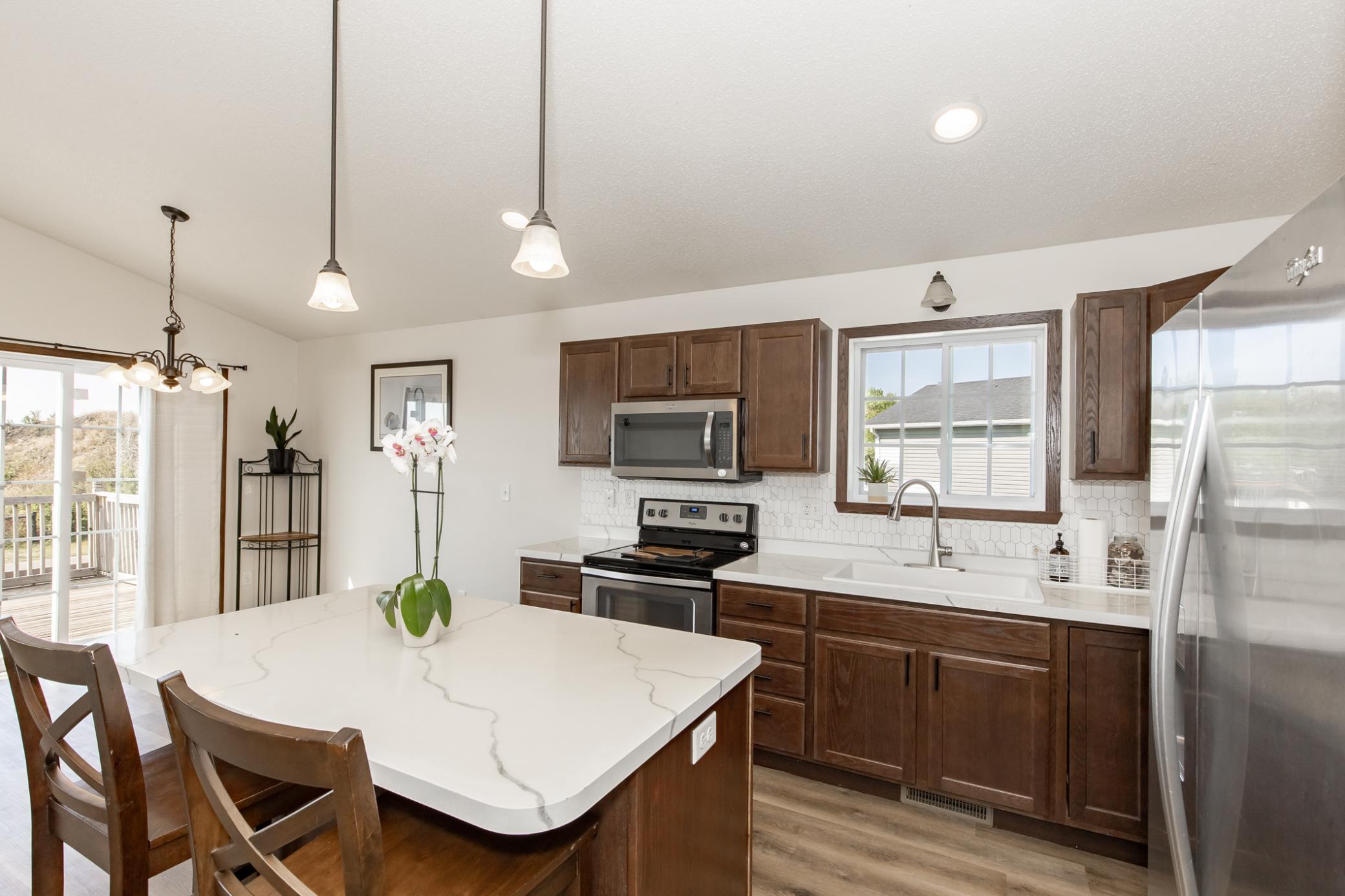 2016 single family home for sale at 613 5th Street E in Horace, ND — 3 bed, 2 bath (photo 10 of 38)