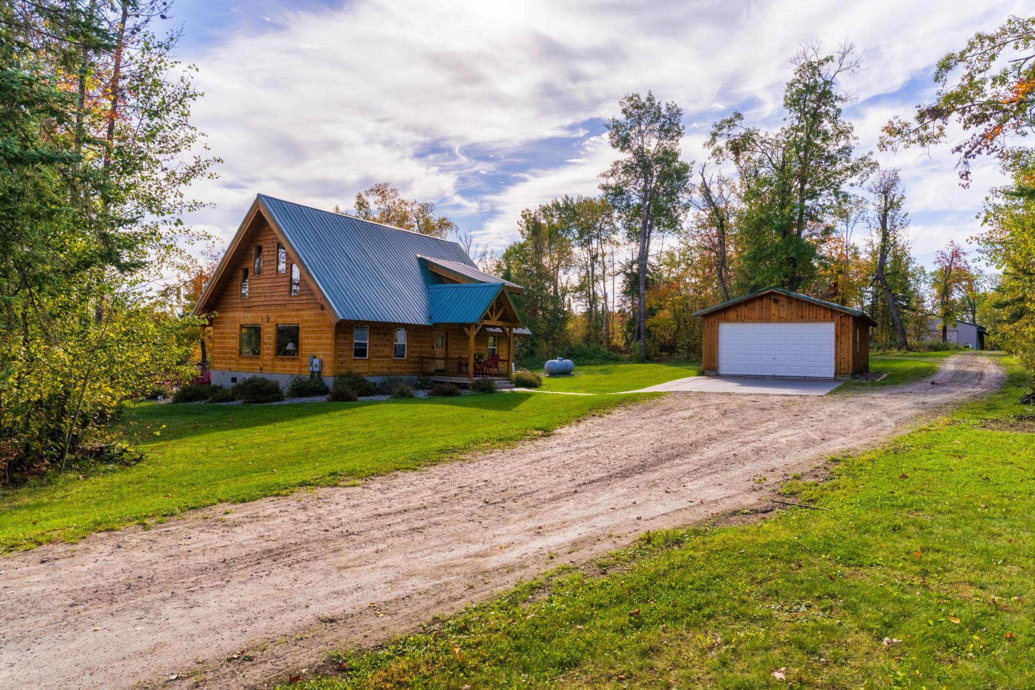 2013 single family home for sale at 9024 Kinn Drive NE in Bemidji, MN — 3 bed, 3 bath (photo 3 of 56)
