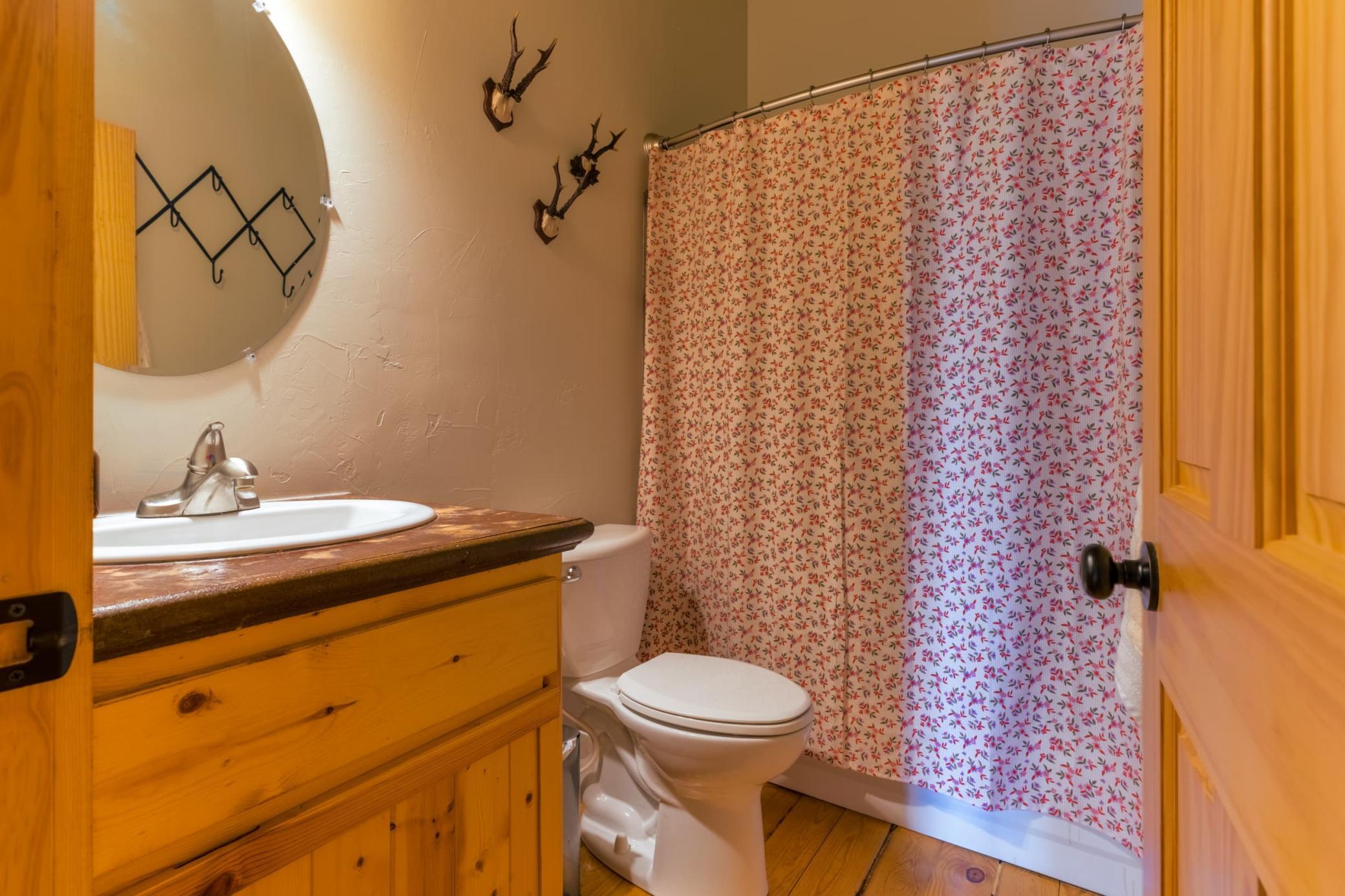 2013 single family home for sale at 9024 Kinn Drive NE in Bemidji, MN — 3 bed, 3 bath (photo 32 of 56)