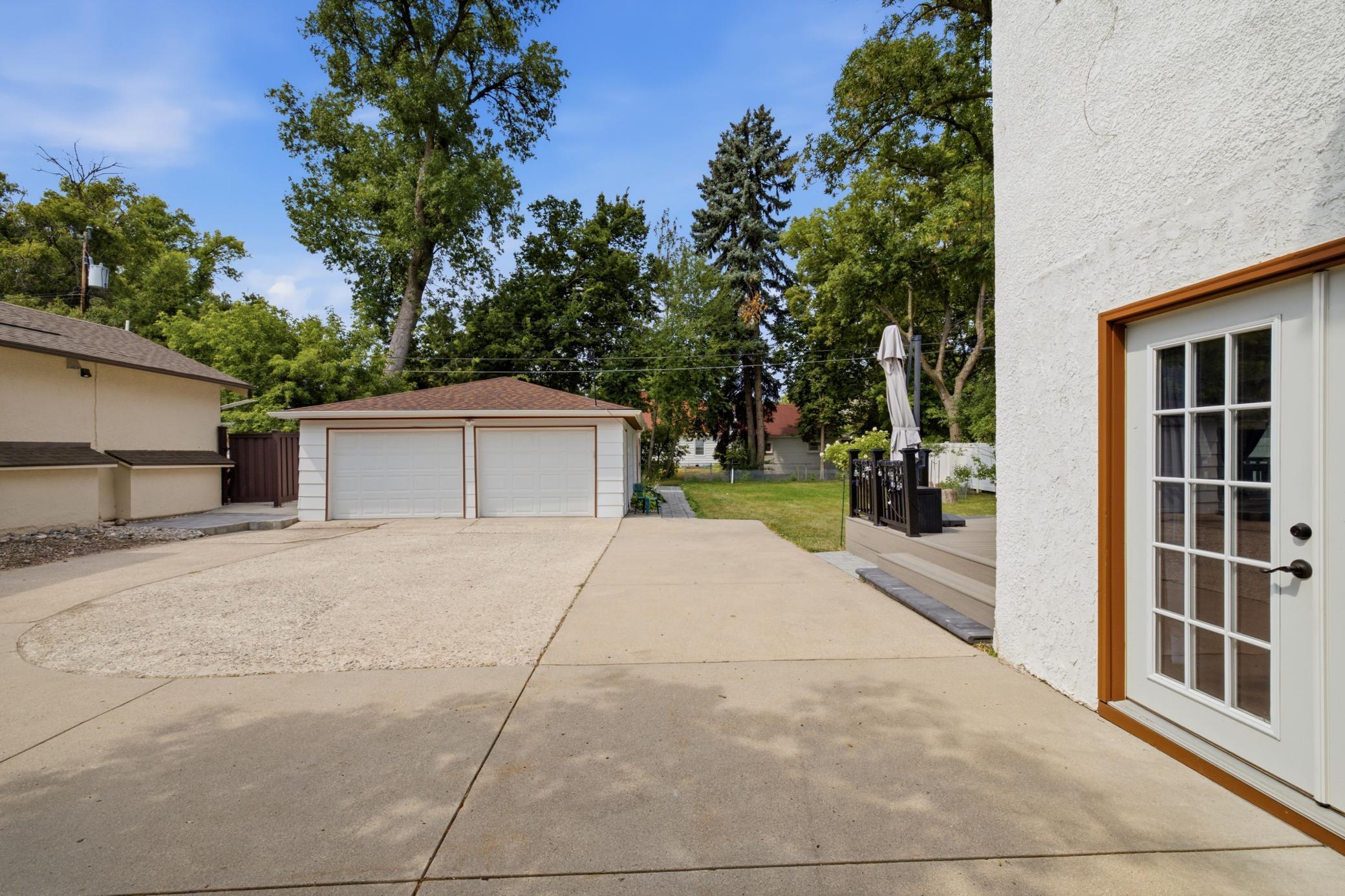 1917 single family home for sale at 1236 Broadway N in Fargo, ND — 5 bed, 3 bath (photo 6 of 82)