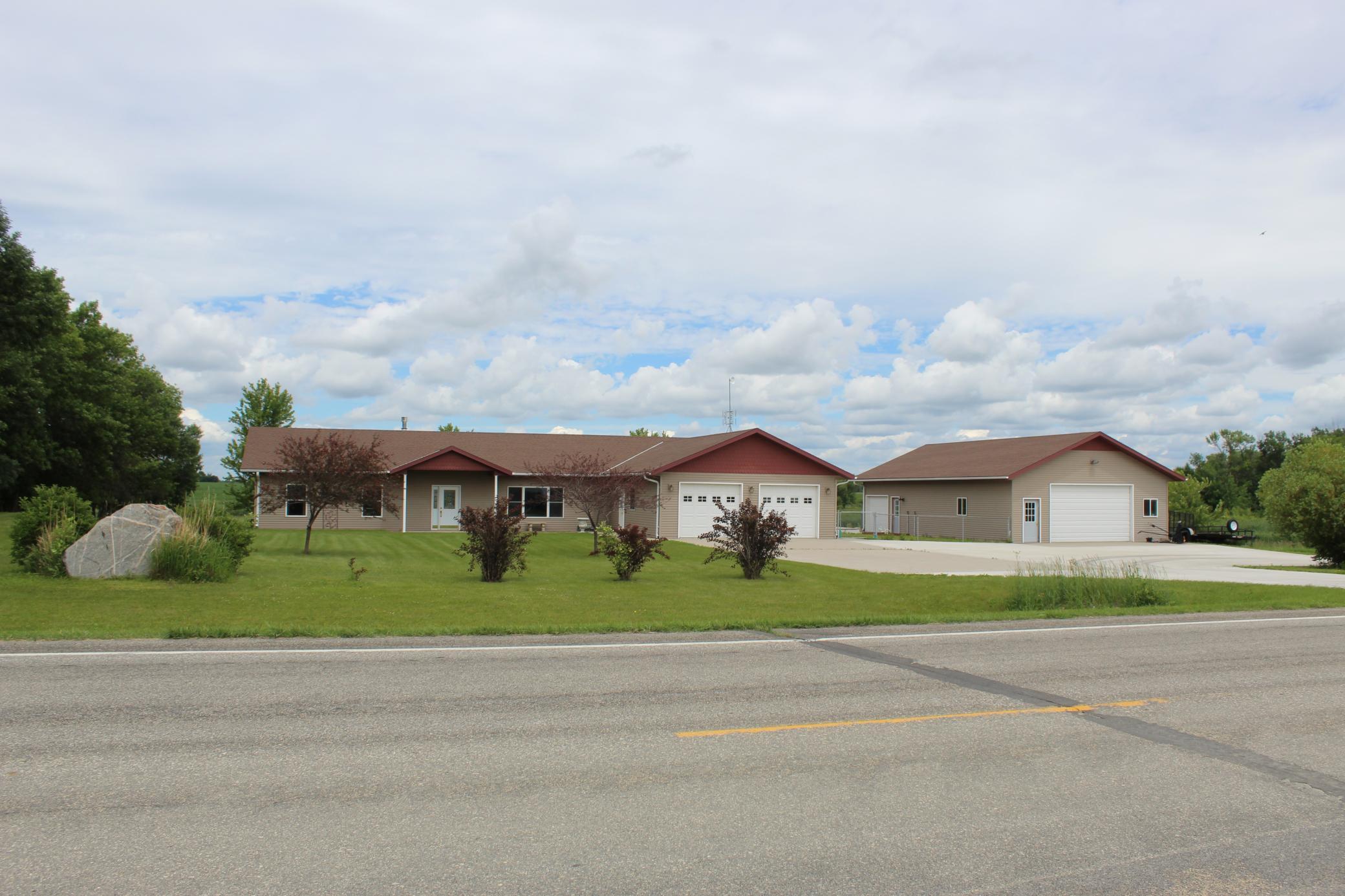 2010 single family home for sale at 22768 N 28th Avenue N in Hawley, MN — 4 bed, 3 bath (photo 3 of 74)