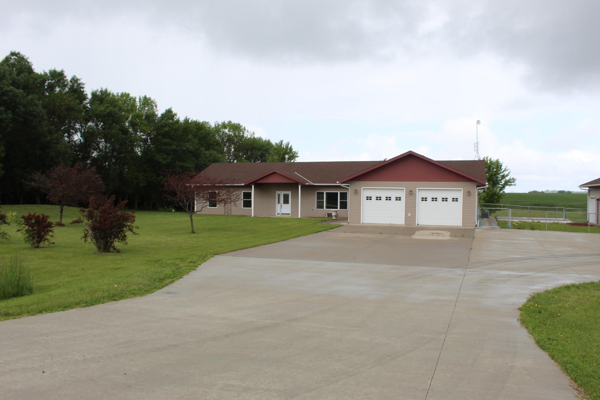 2010 single family home for sale at 22768 N 28th Avenue N in Hawley, MN — 4 bed, 3 bath (photo 4 of 74)