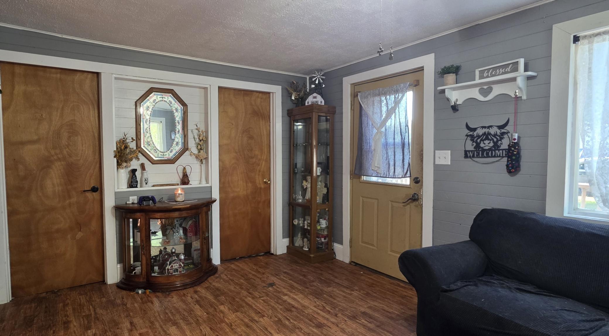 1920 single family home for sale at 805 4th Street NE in Valley City, ND — 2 bed, 1 bath (photo 3 of 24)