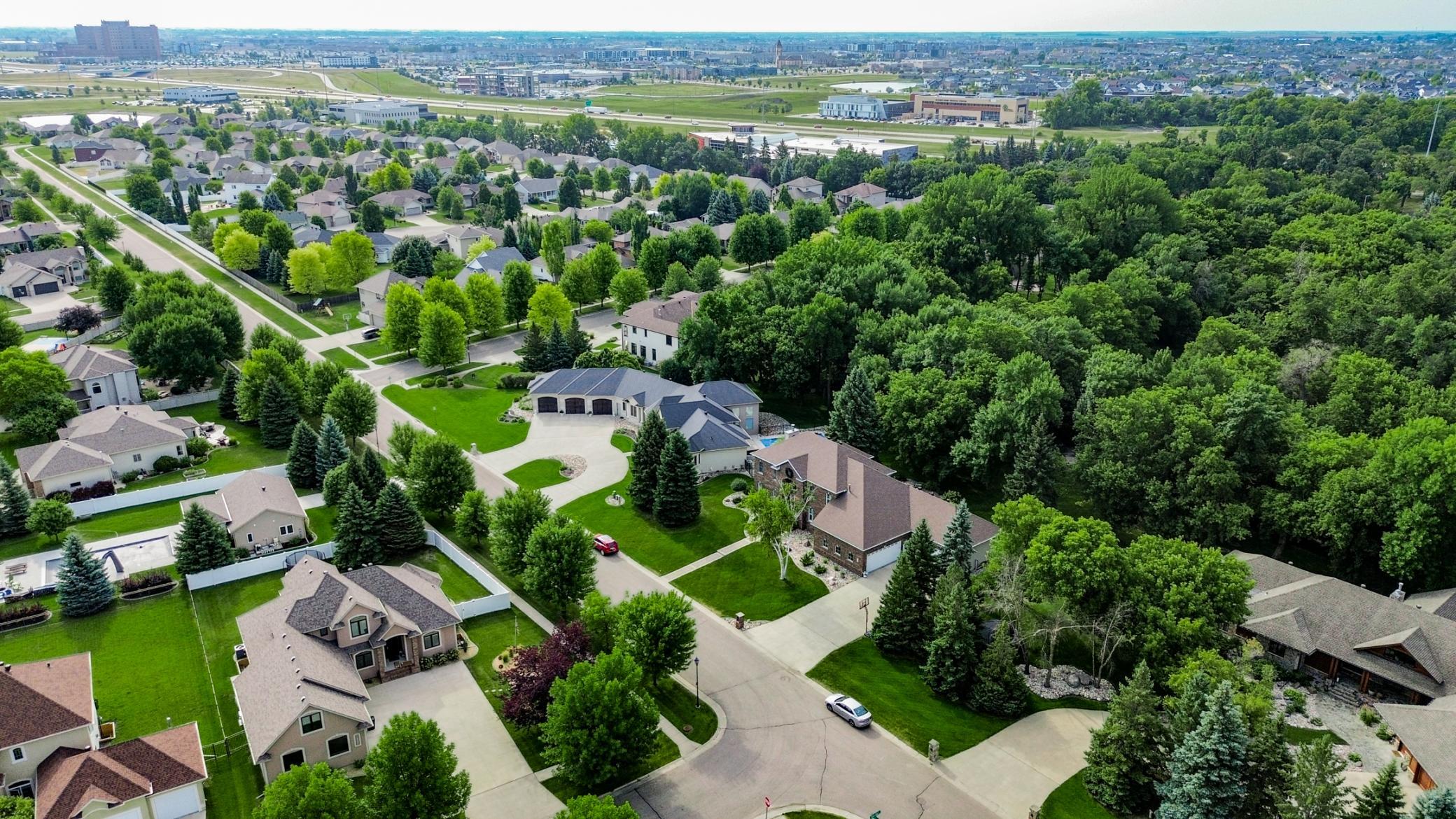 2002 single family home for sale at 461 20th Avenue E in West Fargo, ND — 5 bed, 4 bath (photo 101 of 112)