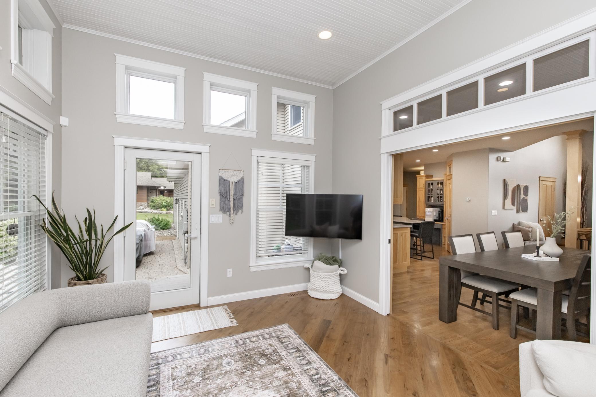 2002 single family home for sale at 461 20th Avenue E in West Fargo, ND — 5 bed, 4 bath (photo 18 of 112)