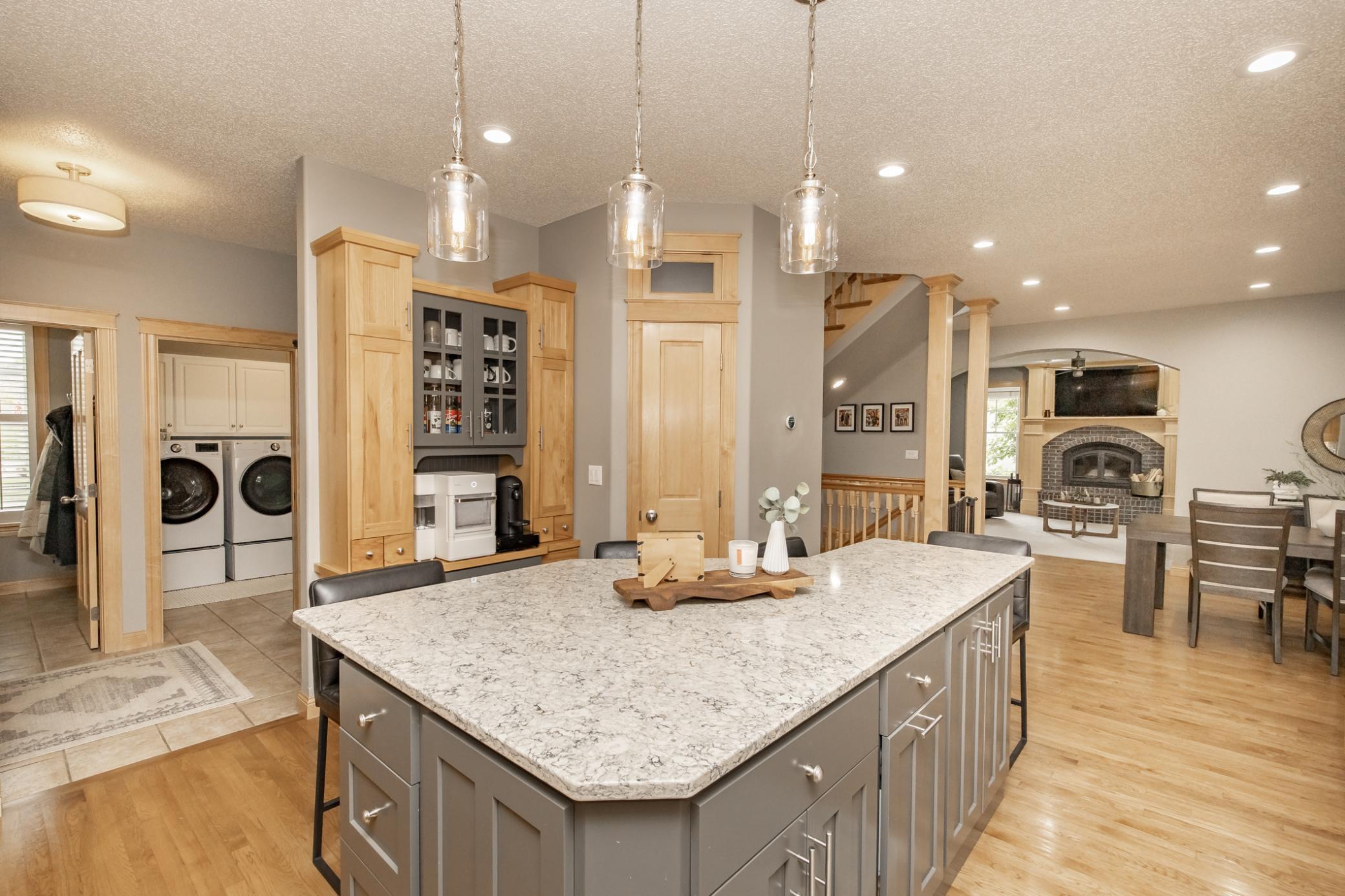 2002 single family home for sale at 461 20th Avenue E in West Fargo, ND — 5 bed, 4 bath (photo 23 of 112)