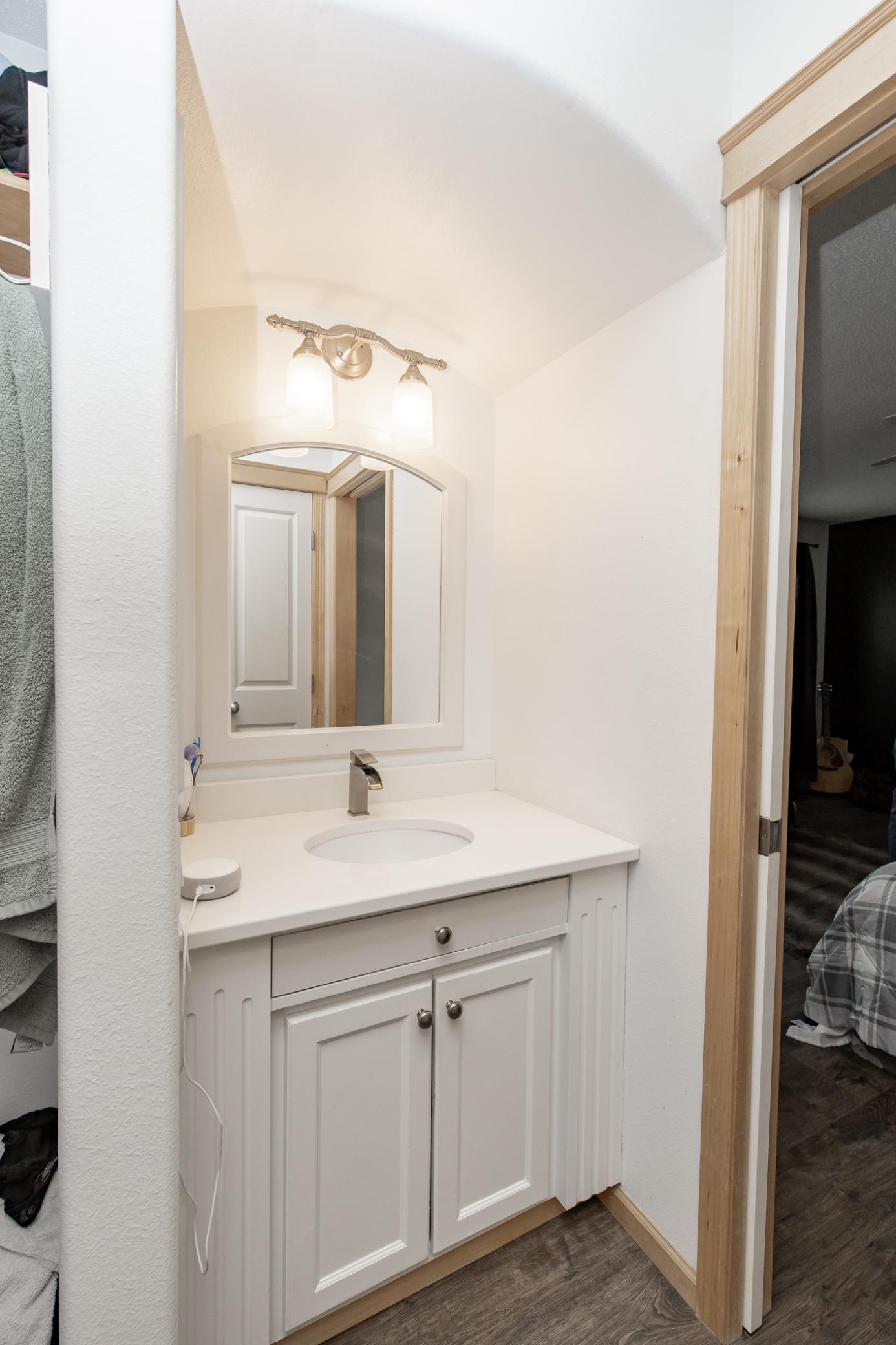 2002 single family home for sale at 461 20th Avenue E in West Fargo, ND — 5 bed, 4 bath (photo 55 of 112)