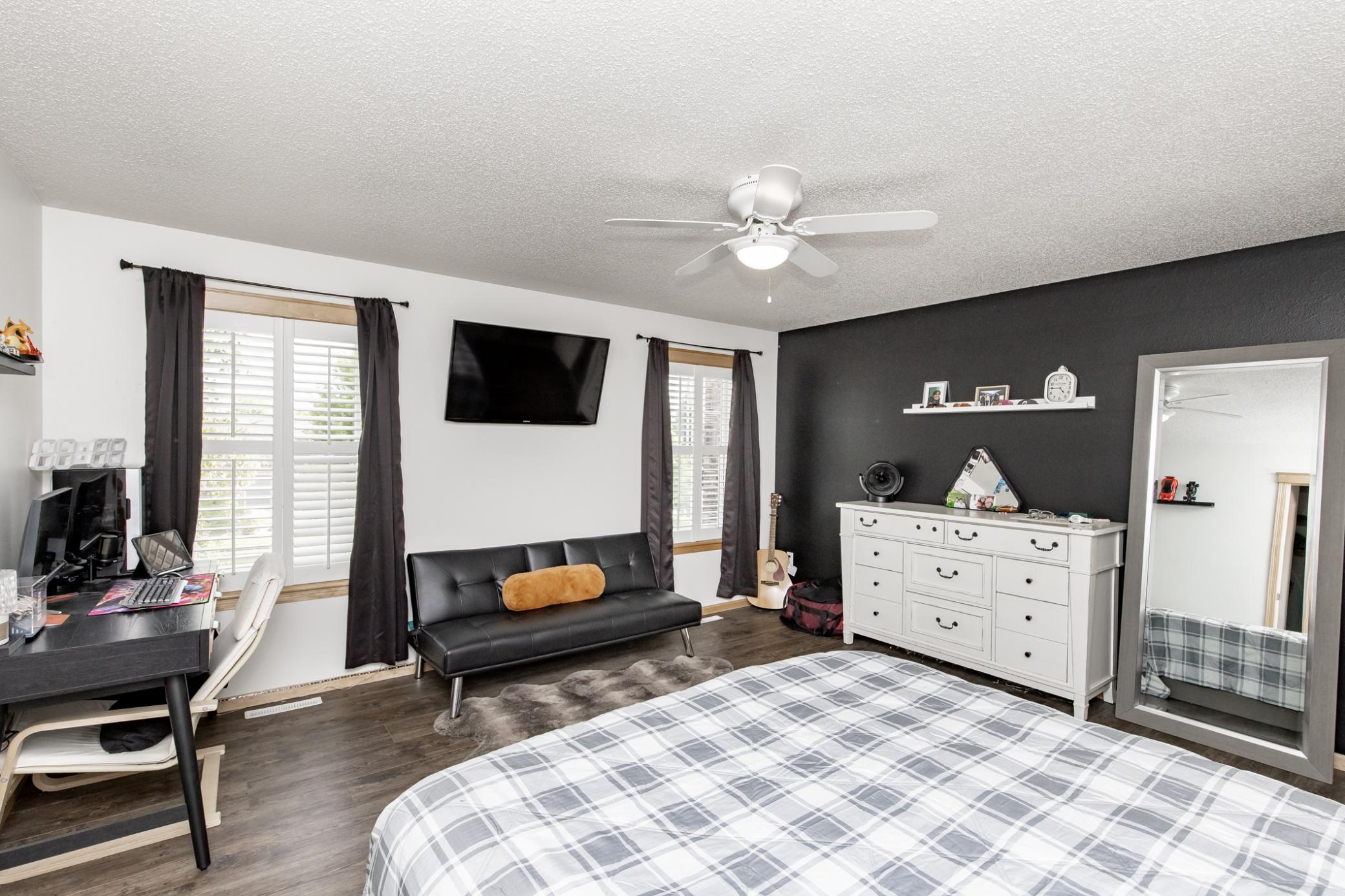 2002 single family home for sale at 461 20th Avenue E in West Fargo, ND — 5 bed, 4 bath (photo 57 of 112)